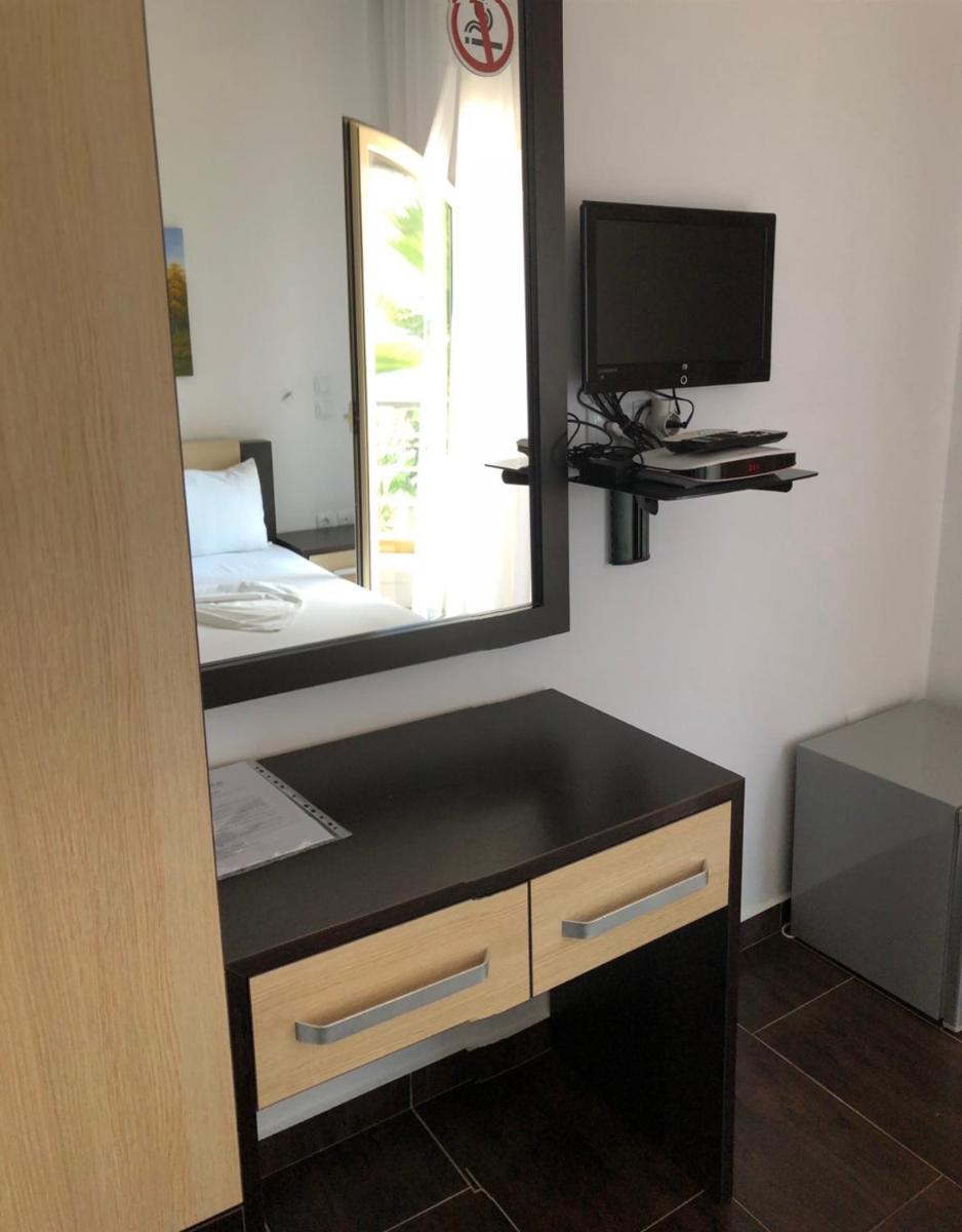 Economy Triple Room