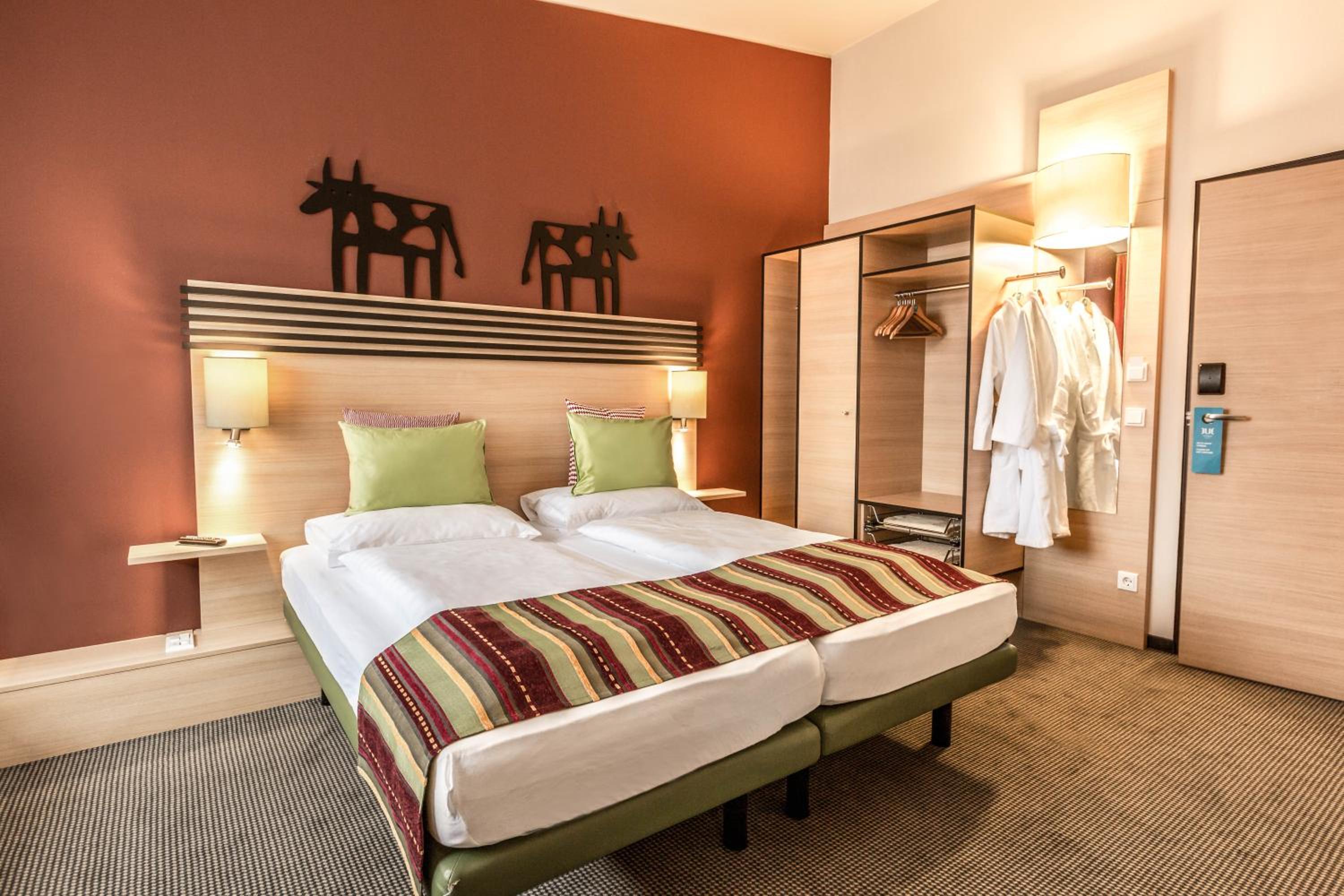 Double Room - Photo 10