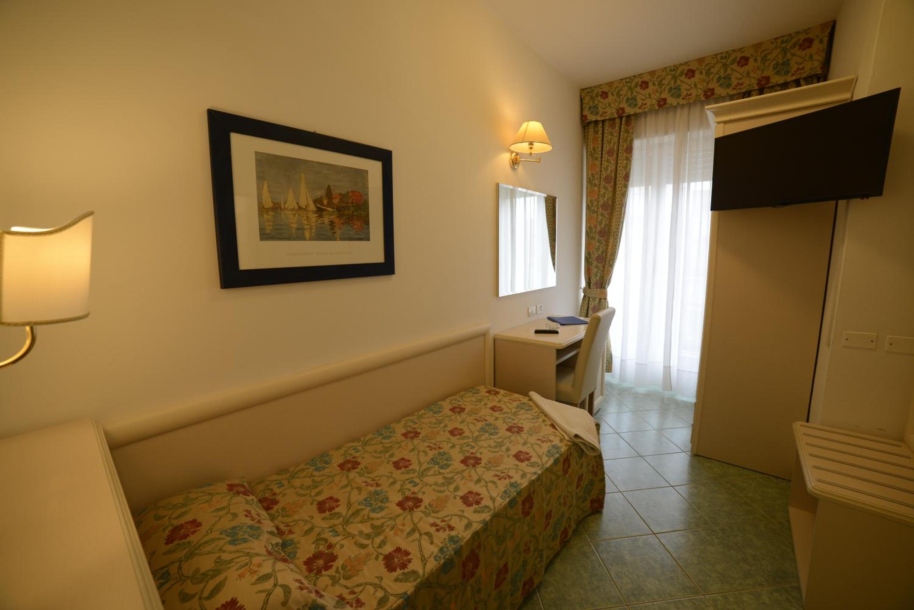 Single Room with Balcony