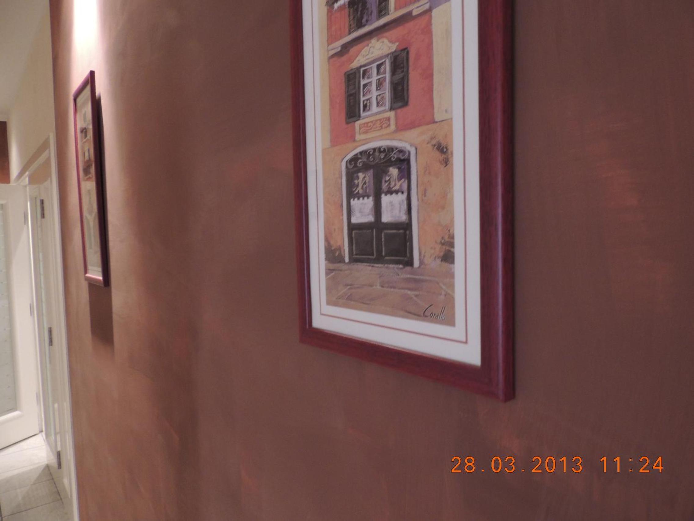 Studio - Photo 2