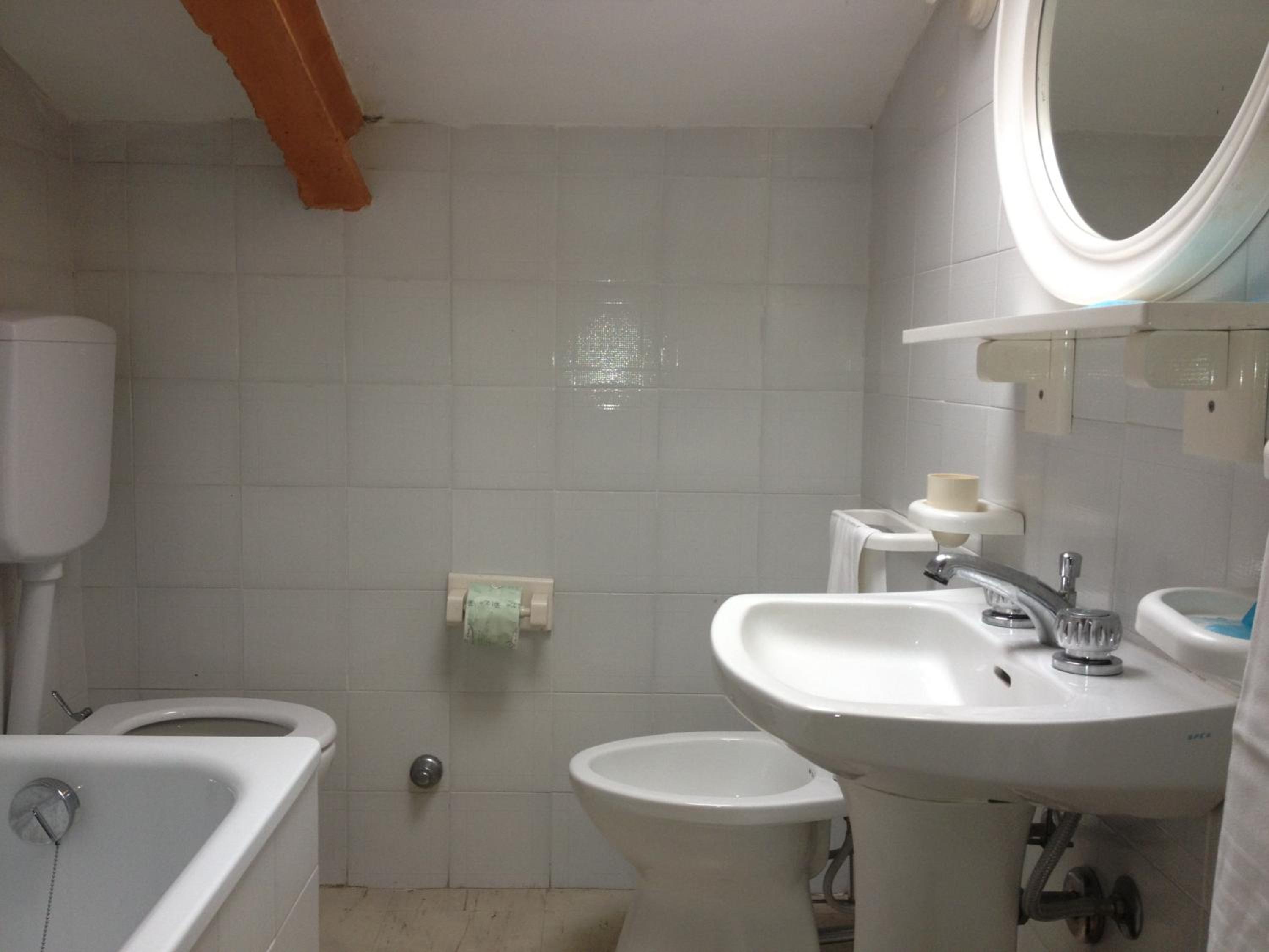 Double or Twin Room - Attic photo 2