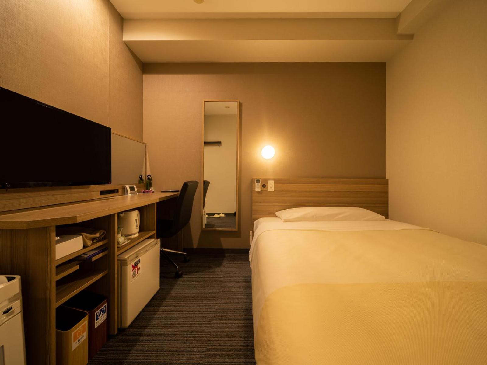 Double Room - Non-Smoking  - Photo 6