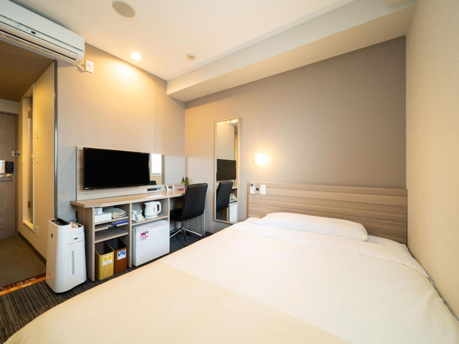 Double Room - Non-Smoking  - Photo 7