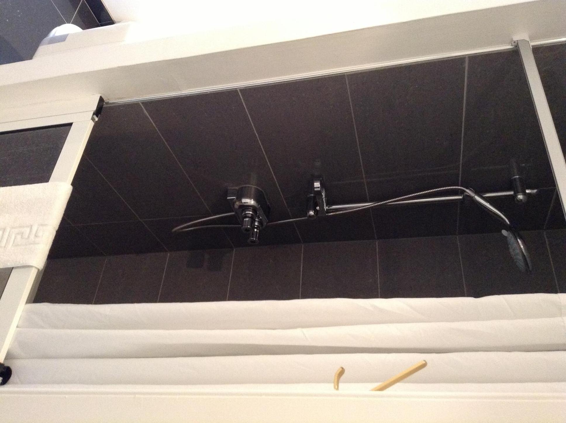 Twin Room - Photo 3