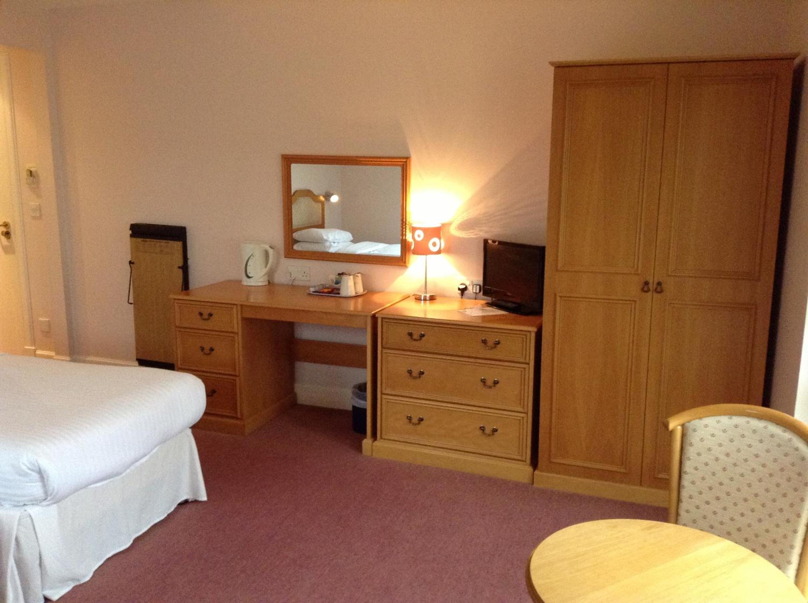 Twin Room - Photo 9