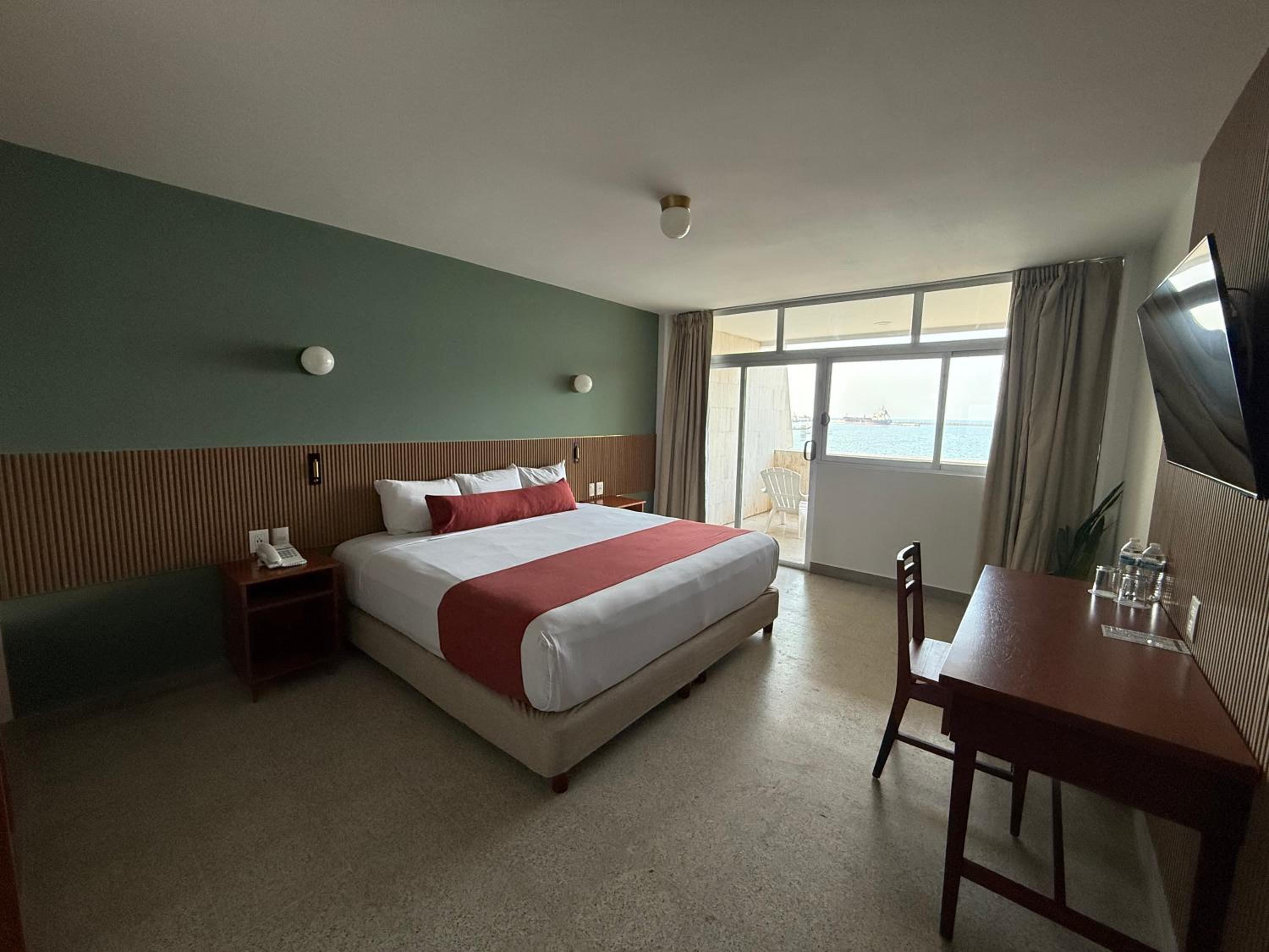 Deluxe Double Room with Sea View