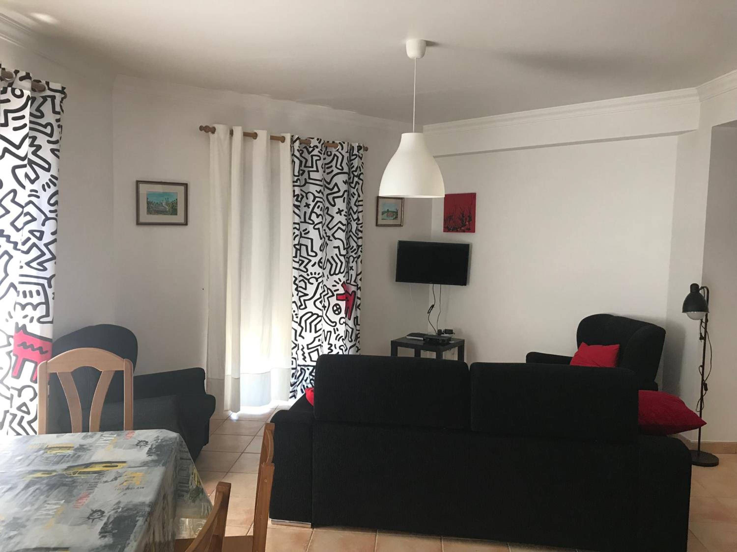Apartment with Balcony - Photo 10