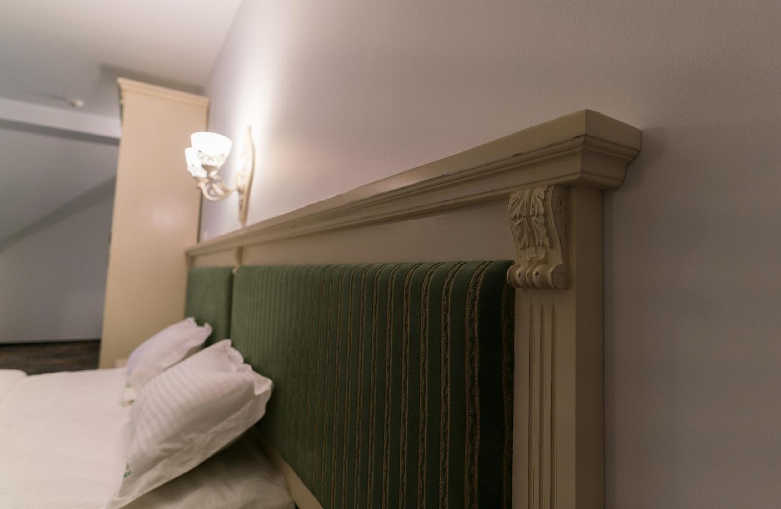Junior Suite with Balcony - Photo 1