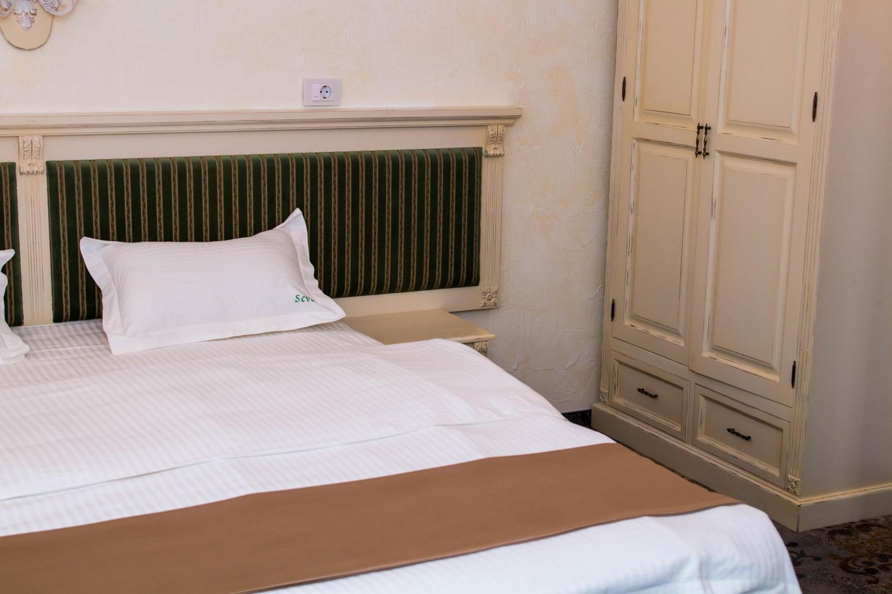 Two-Bedroom Suite - Photo 1