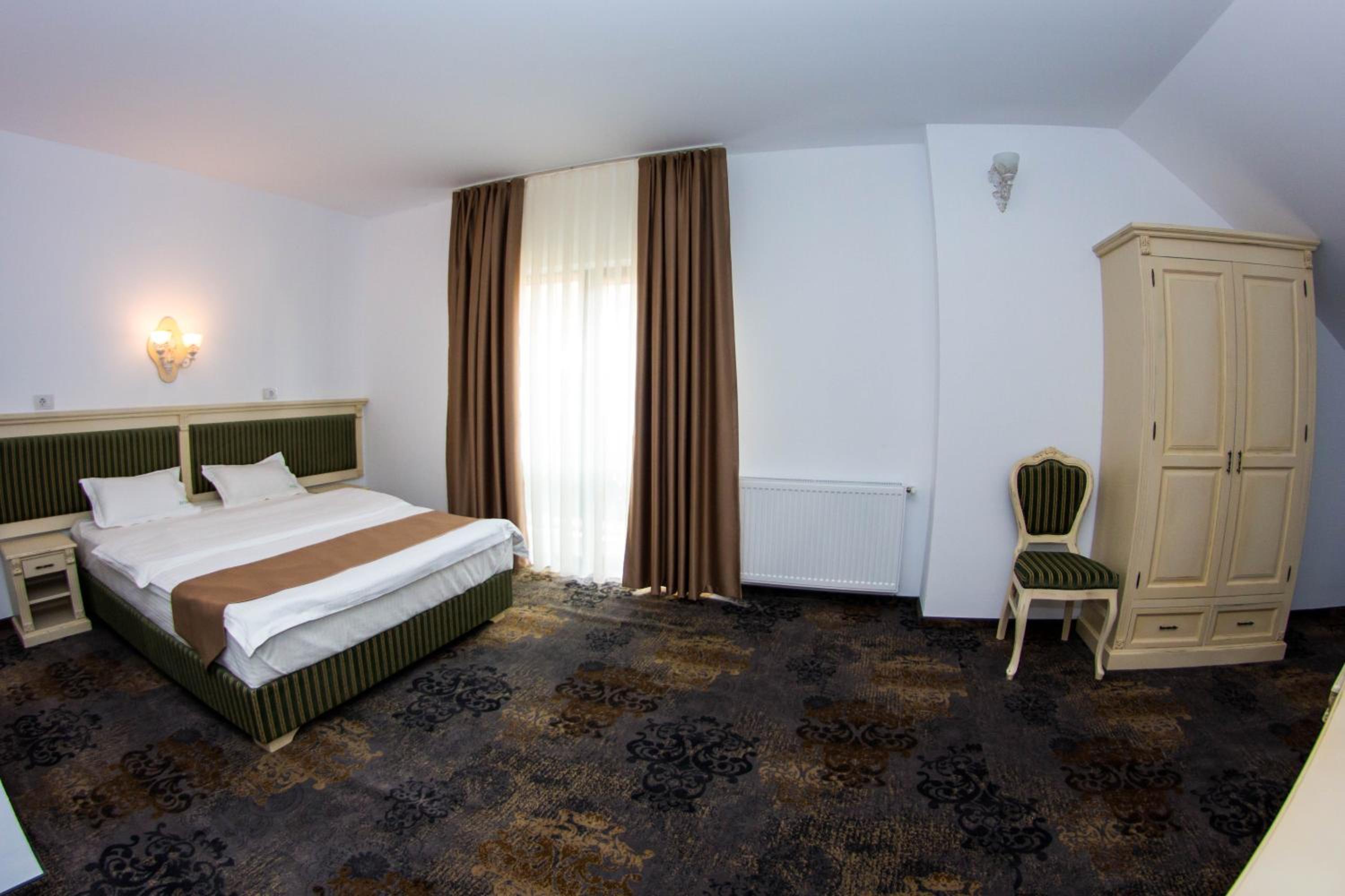Two-Bedroom Suite - Photo 2