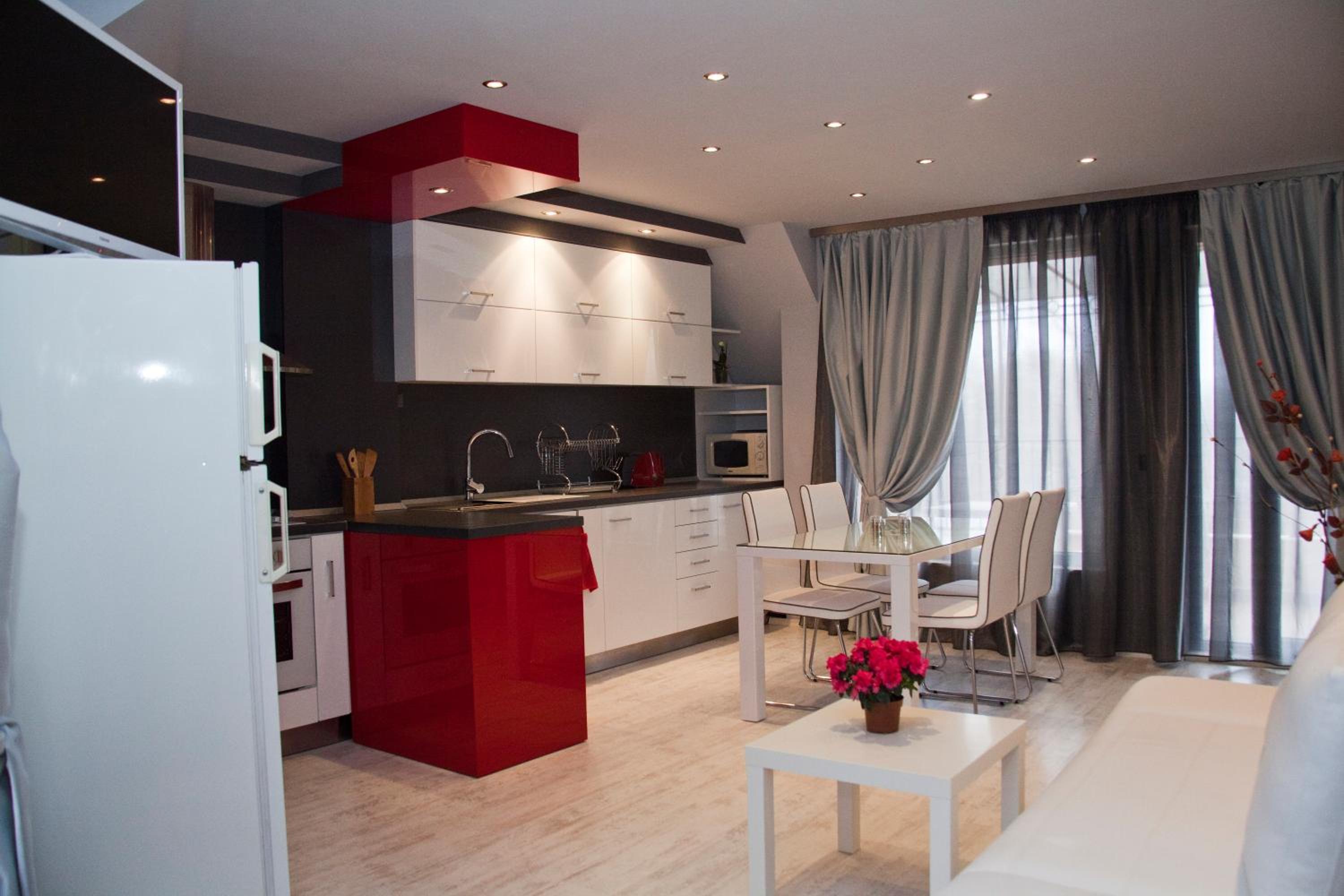 One-Bedroom Apartment (2 Adults + 2 Children) photo 3
