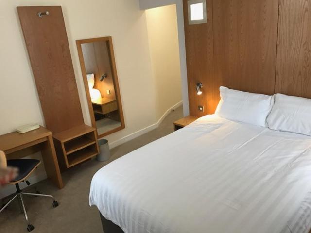 Double Room with Private Bathroom - Photo 1