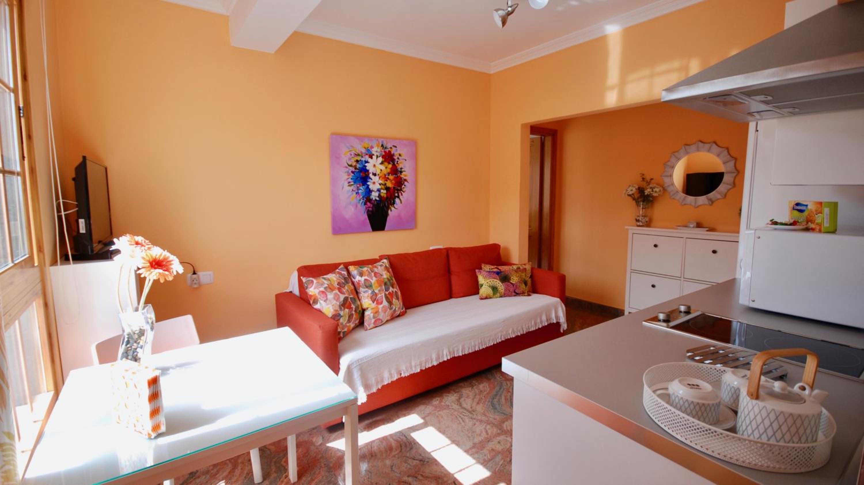 Apartment with Balcony - Photo 2