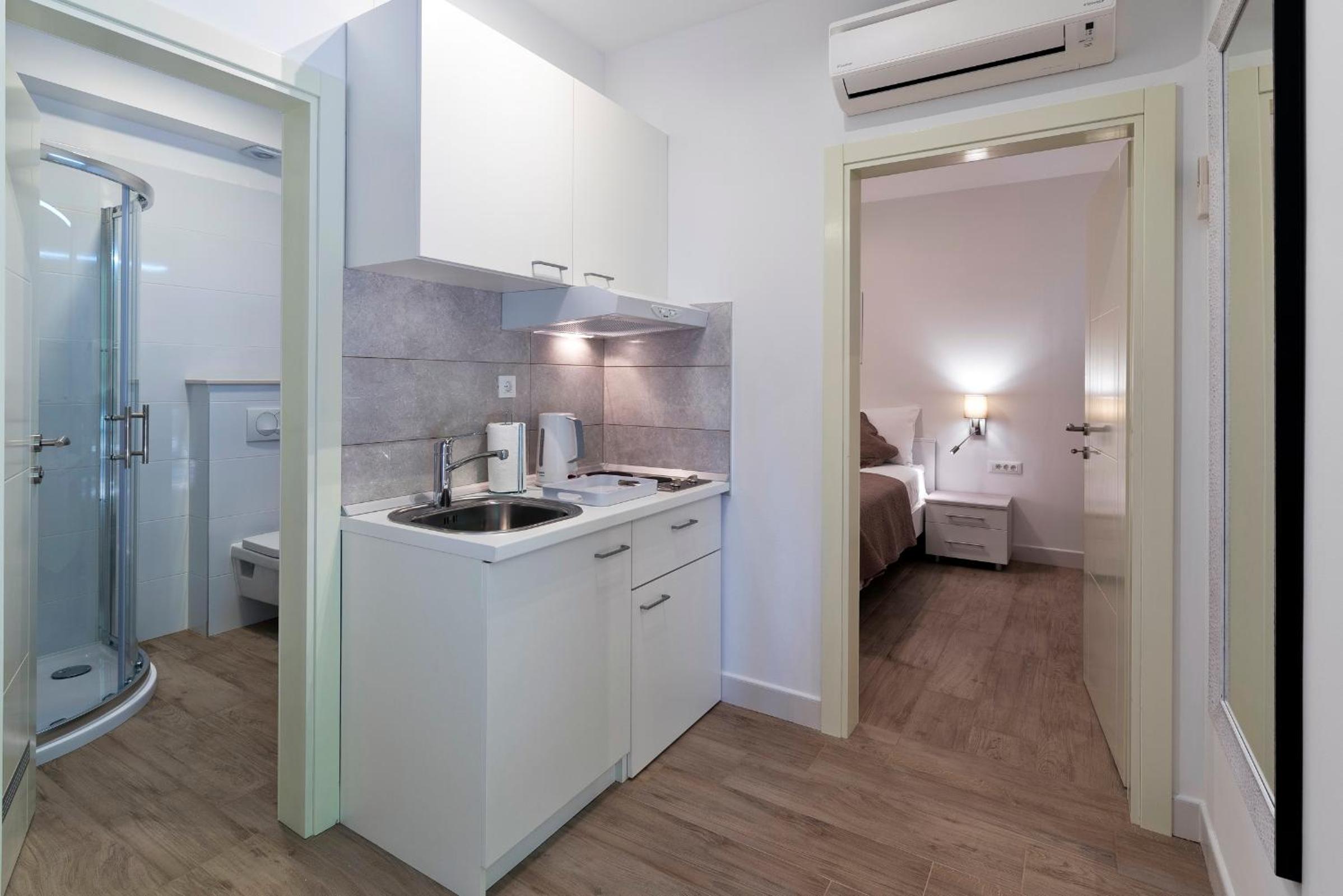 Apartment with Terrace photo 3