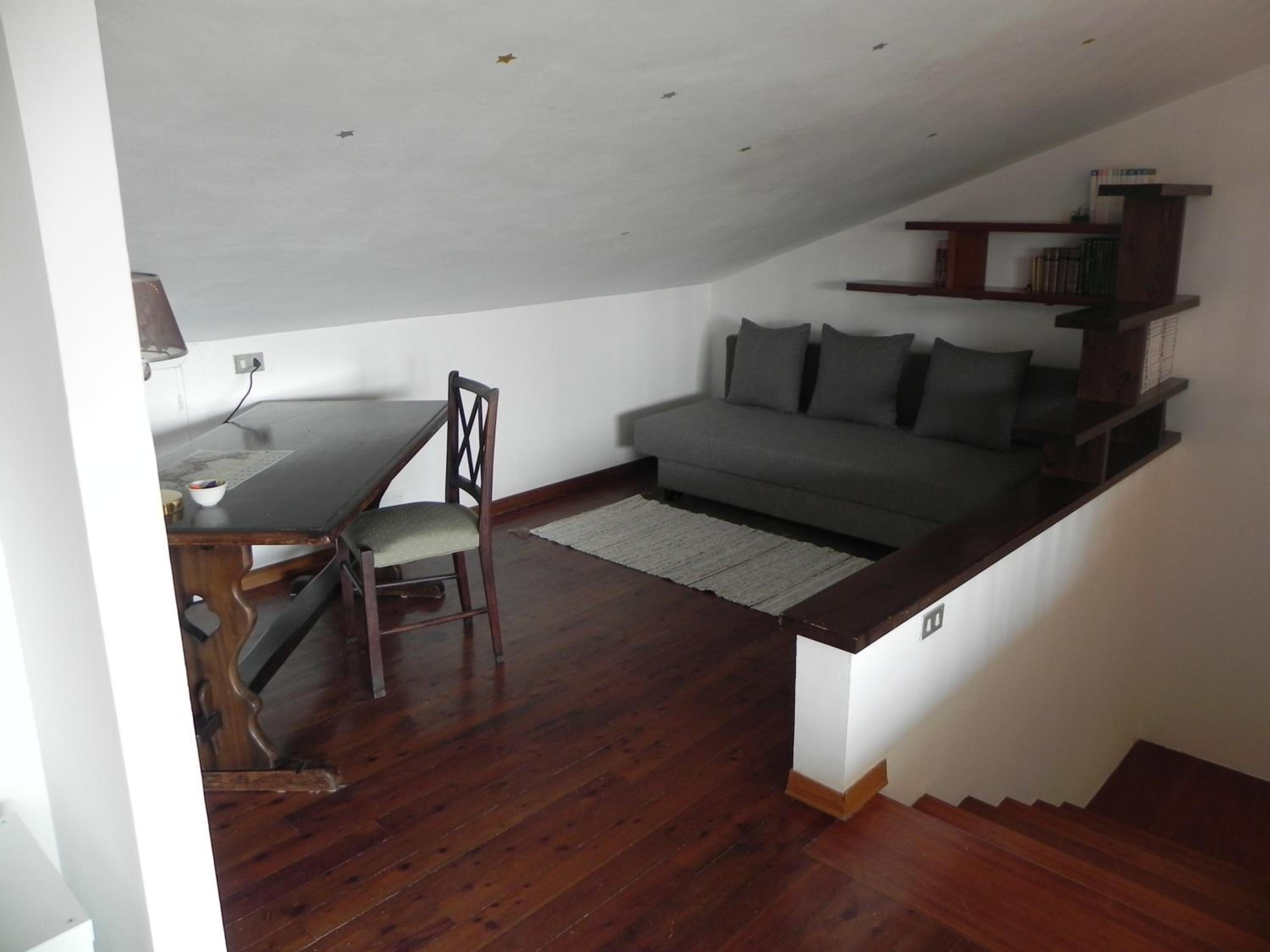 Double Room with Private Bathroom - Photo 7