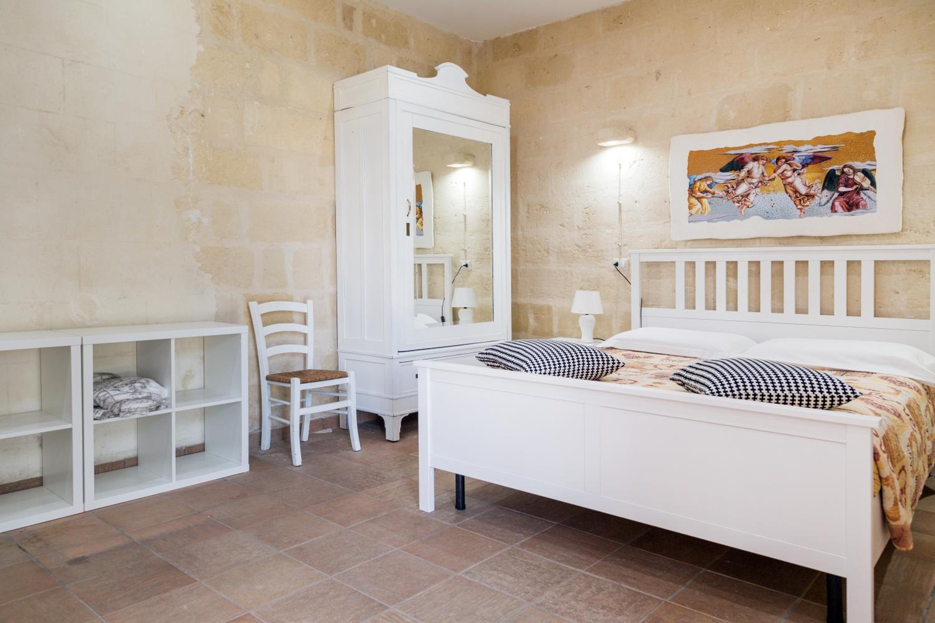 Large Double Room photo 2