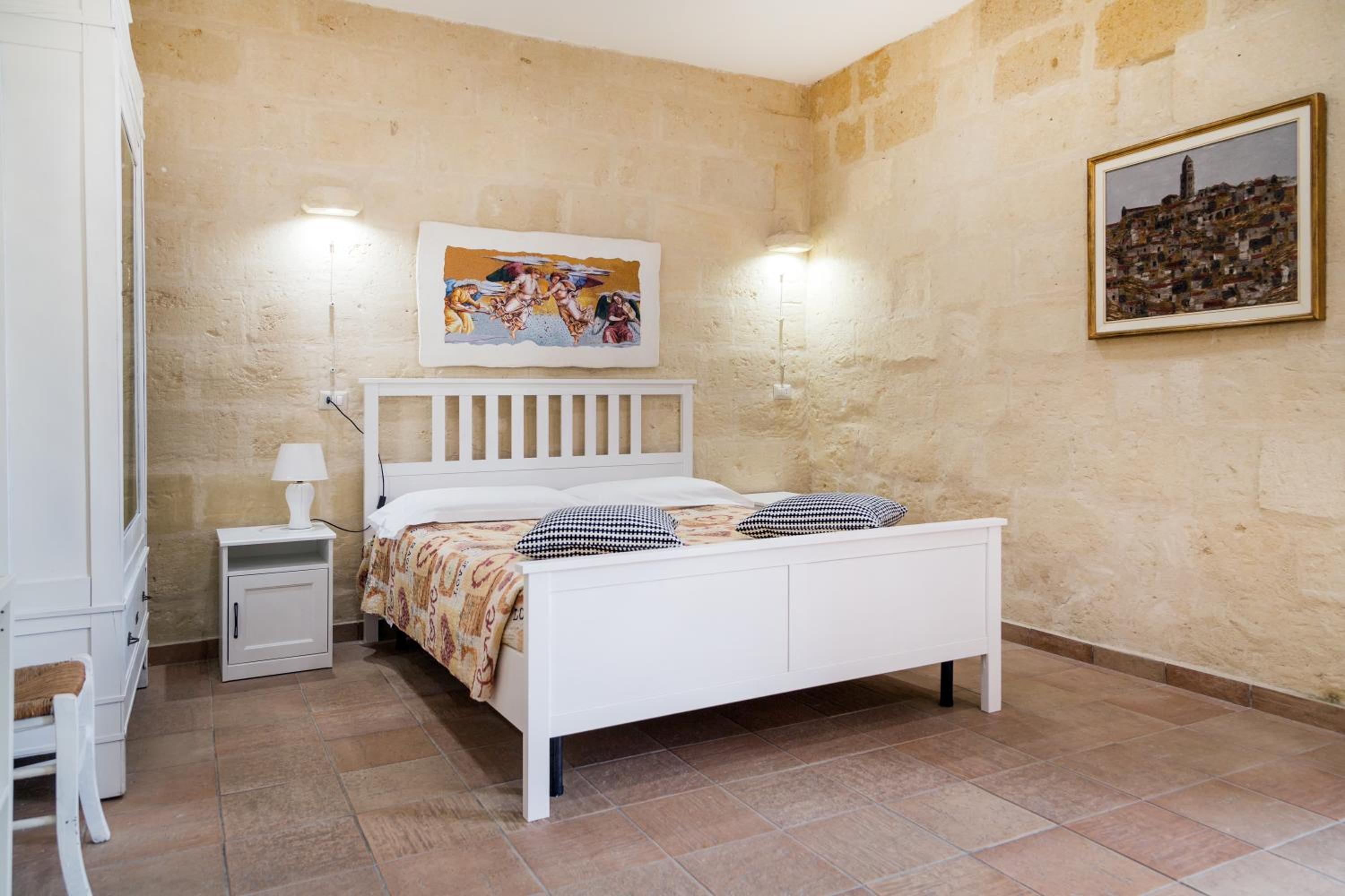 Large Double Room photo 3