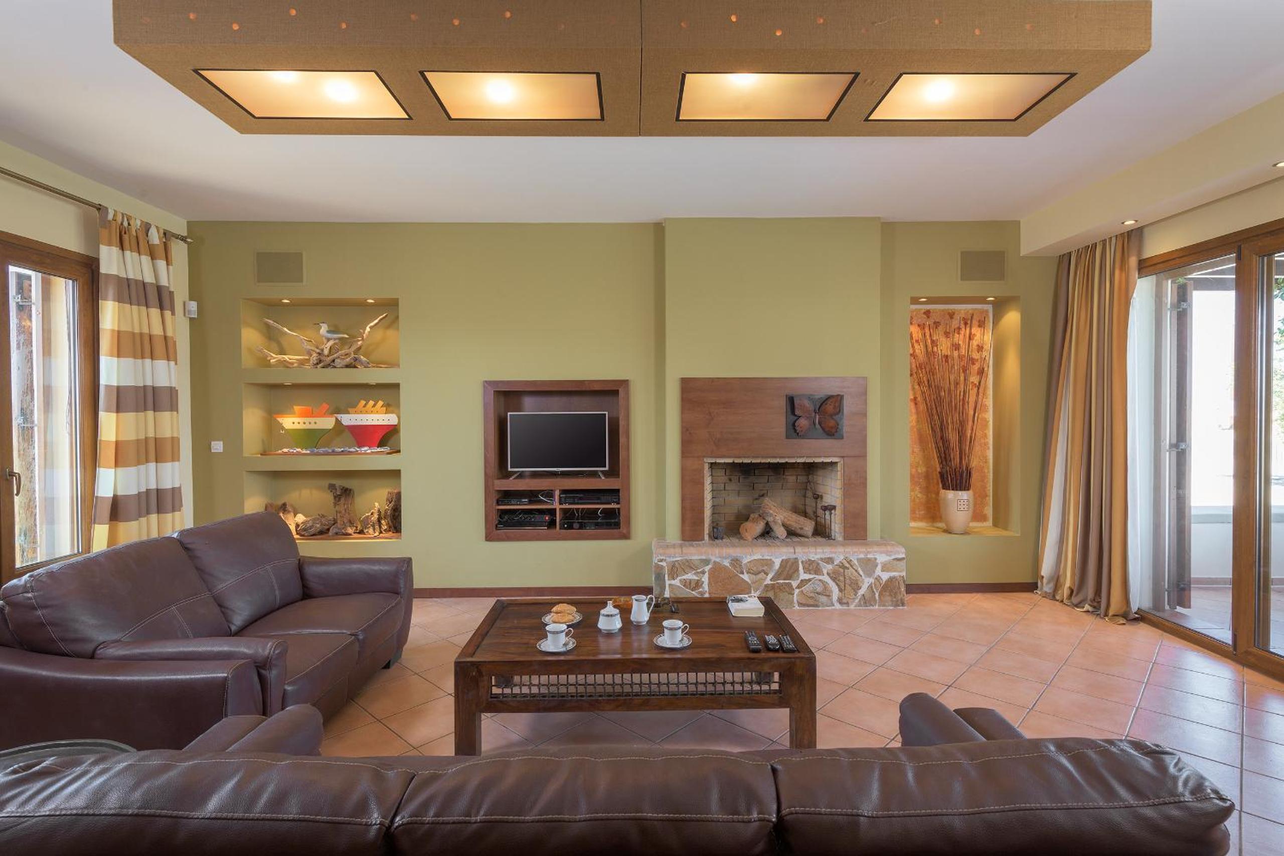 Four-Bedroom House photo 1