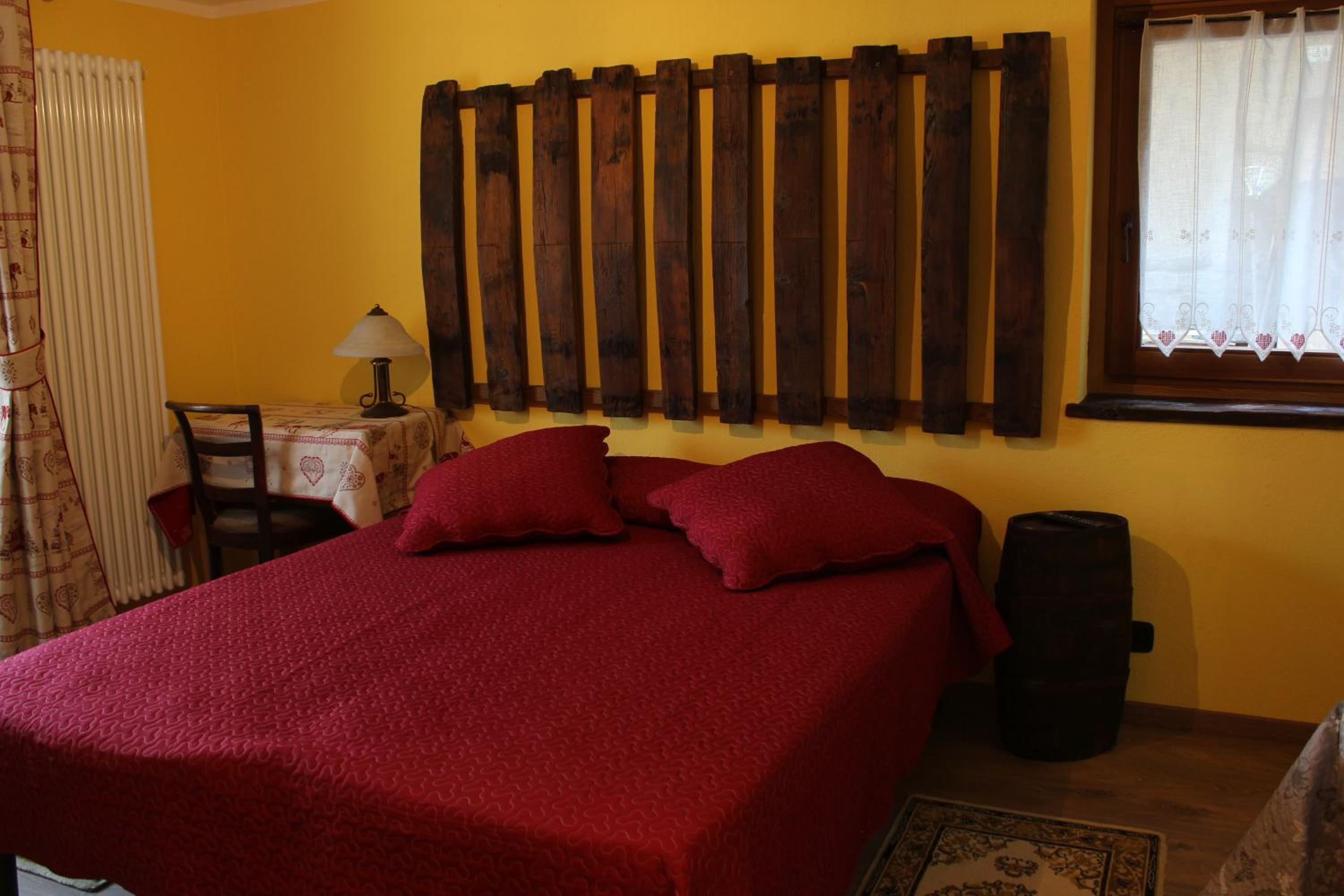 Double Room - Photo 7