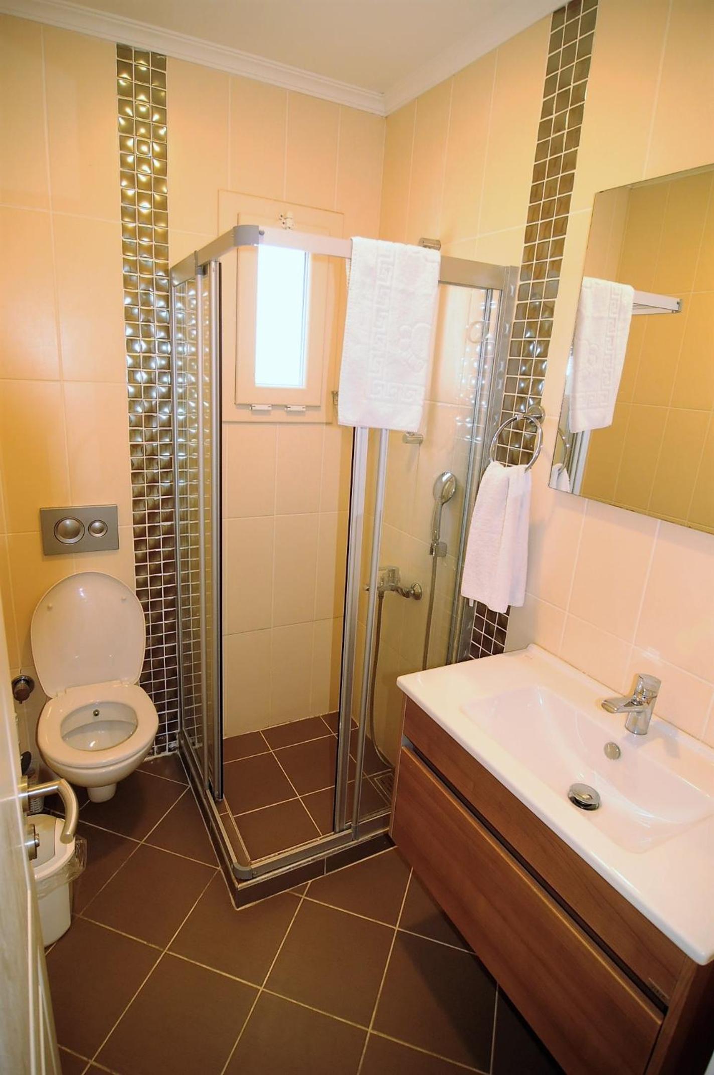 Deluxe King Room - Photo 21