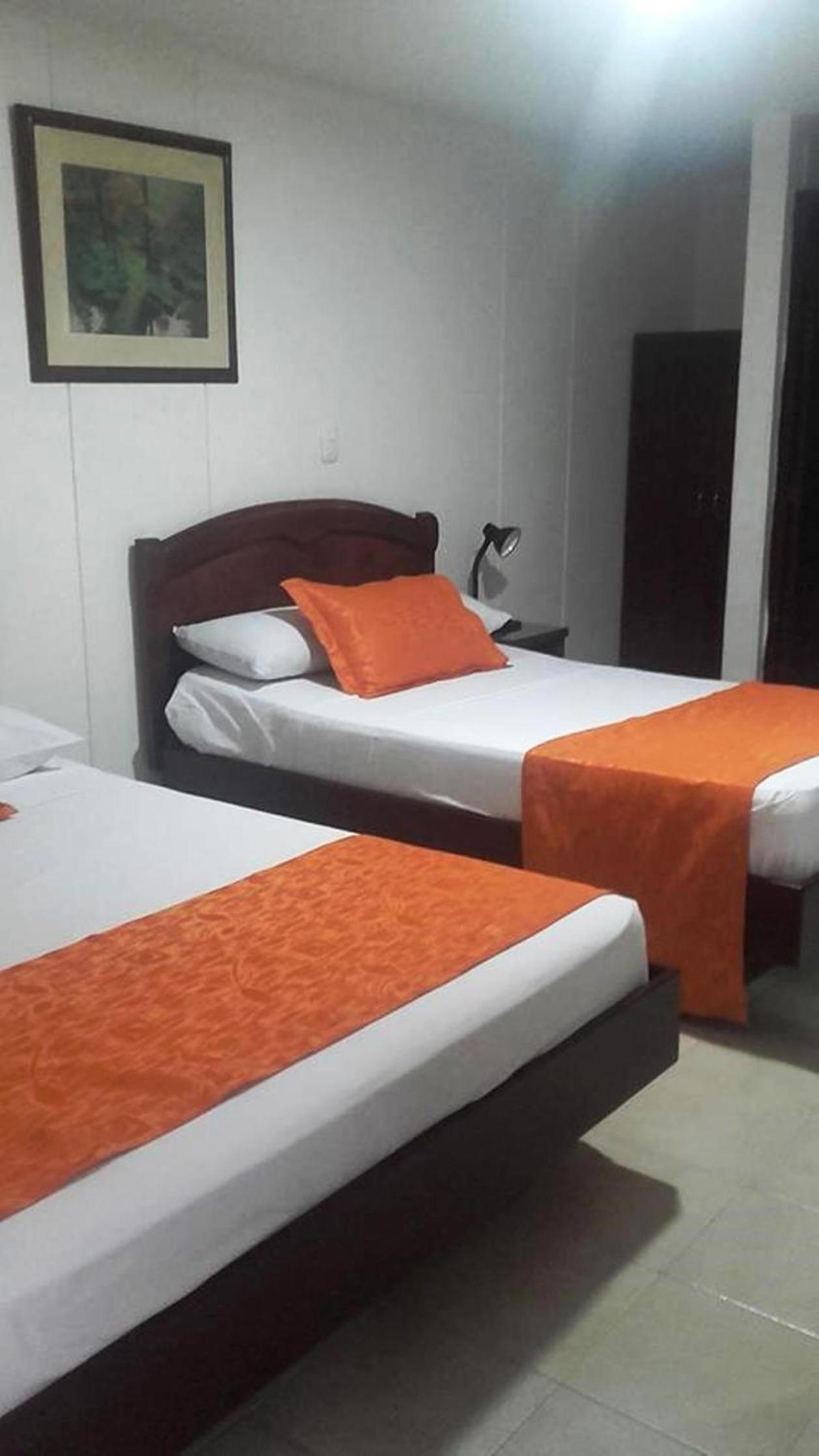 Twin Room with Private Bathroom photo 1