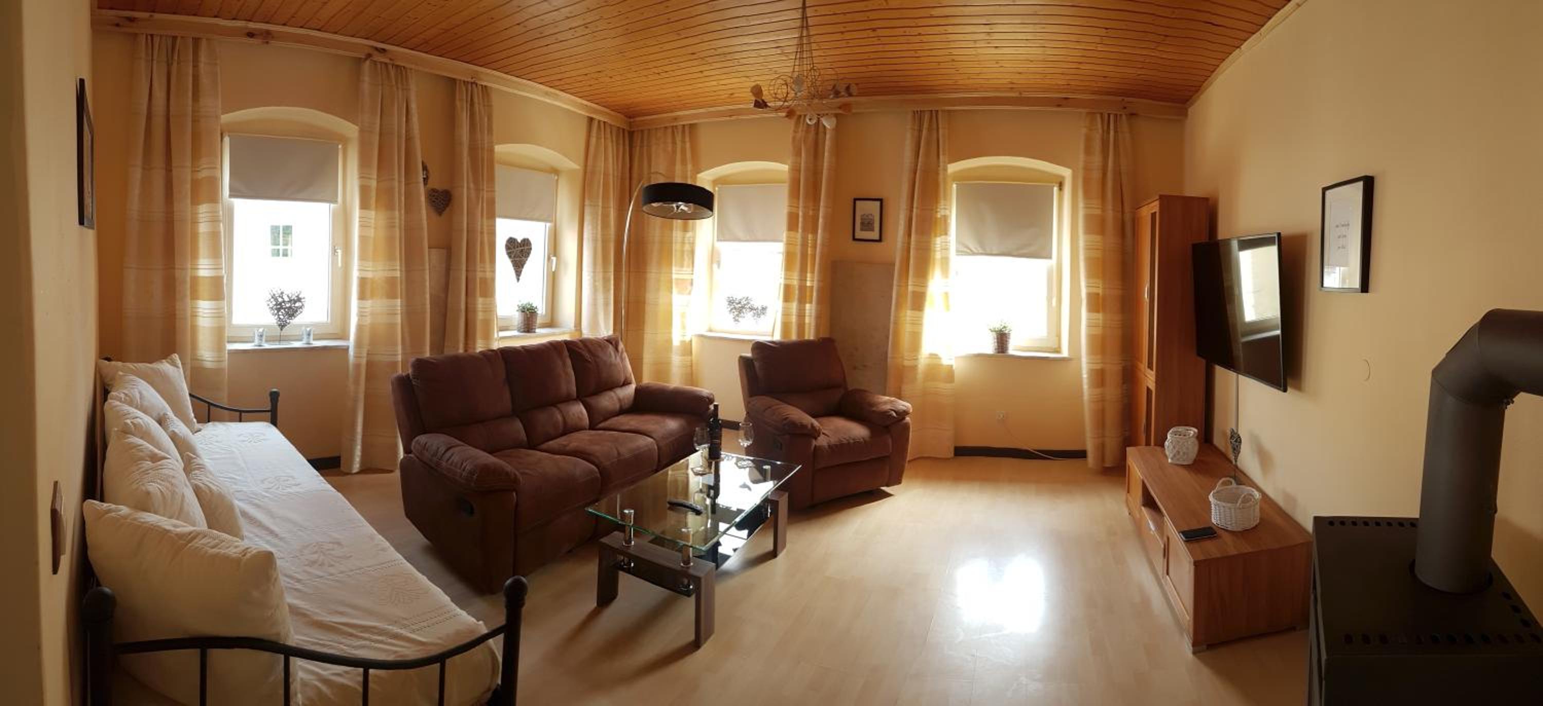 Apartment photo 2