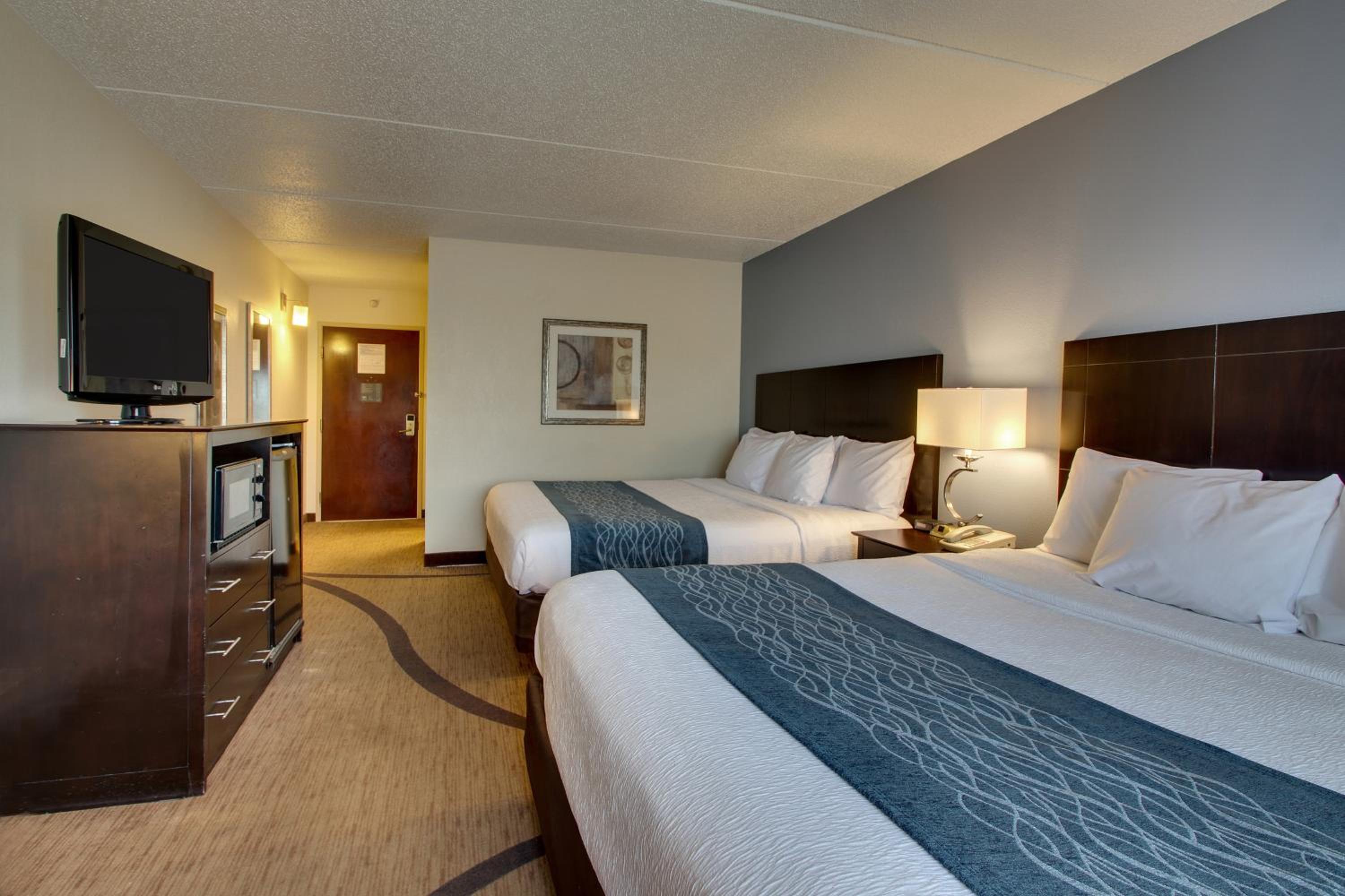 King Room with Two King Beds - Photo 1