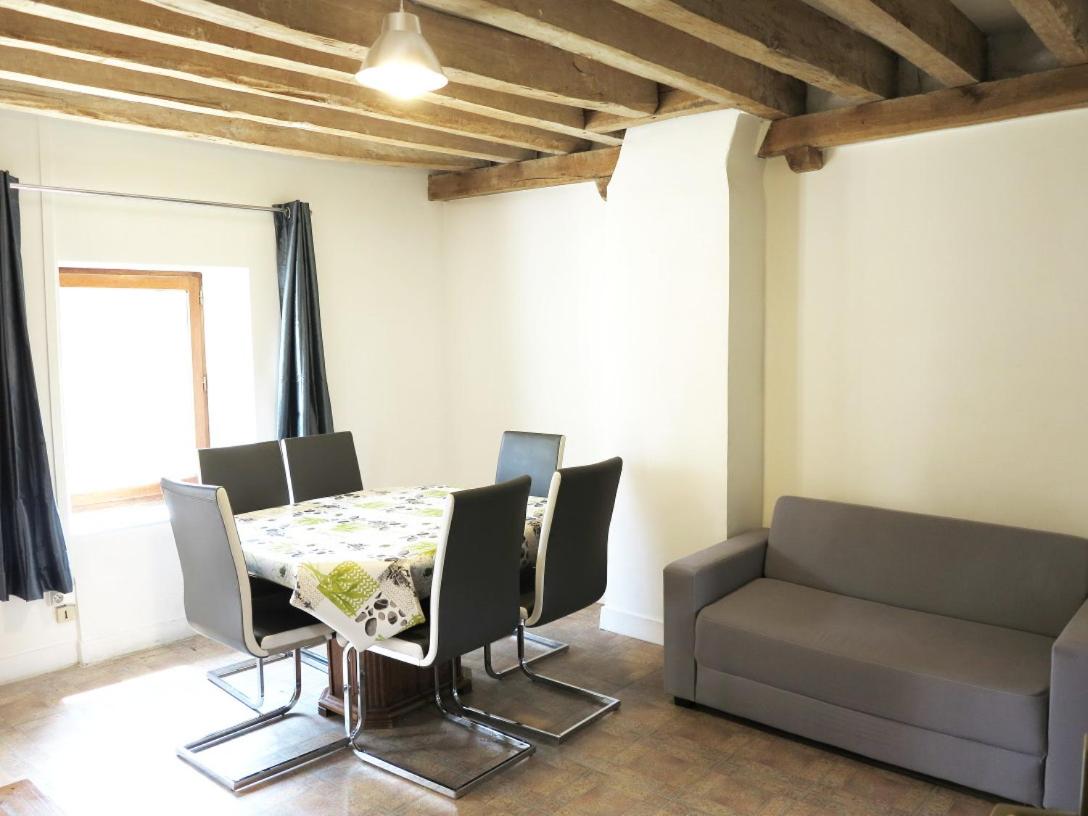Apartment with Garden View photo 2