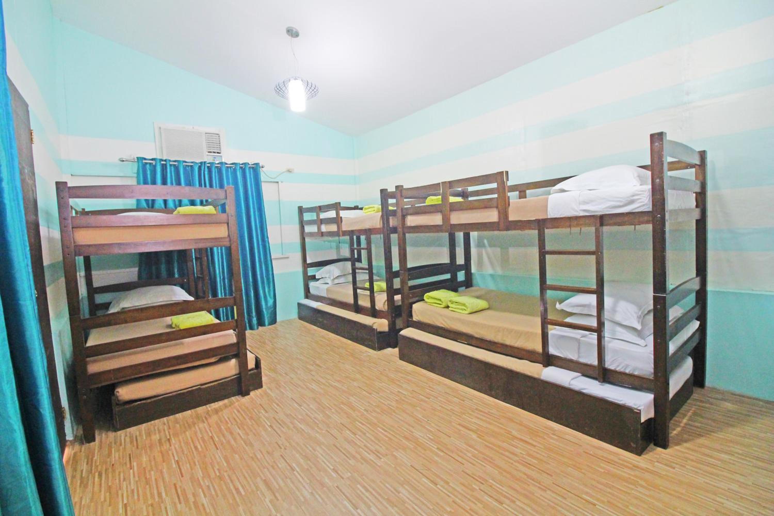 Cabana Room - Photo 5