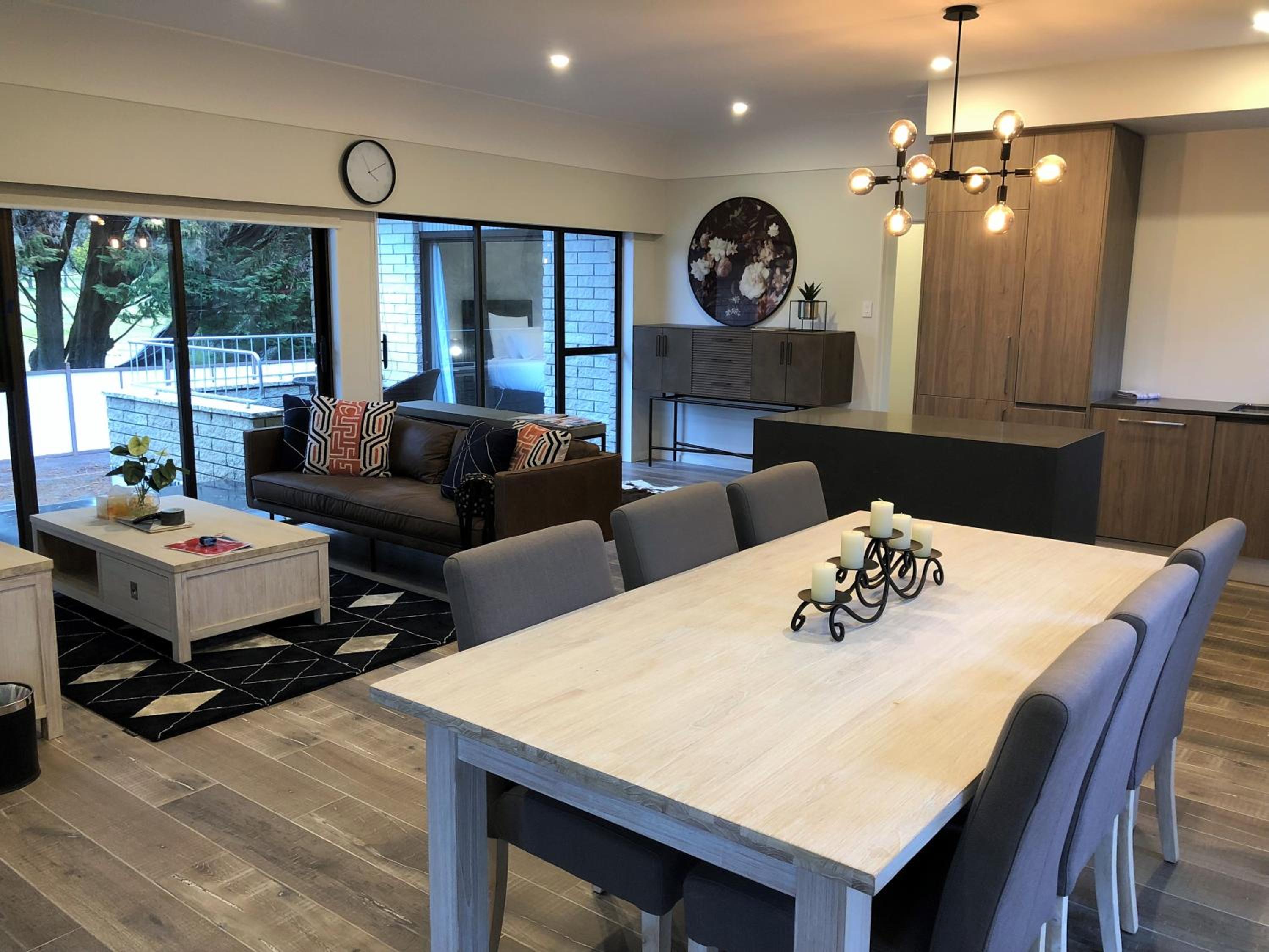 Five-Bedroom House - Photo 42