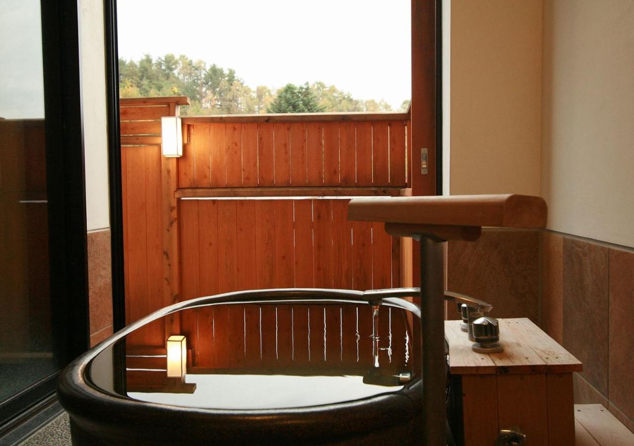 Deluxe Japanese-Style Room with Open Air Bath - Photo 5