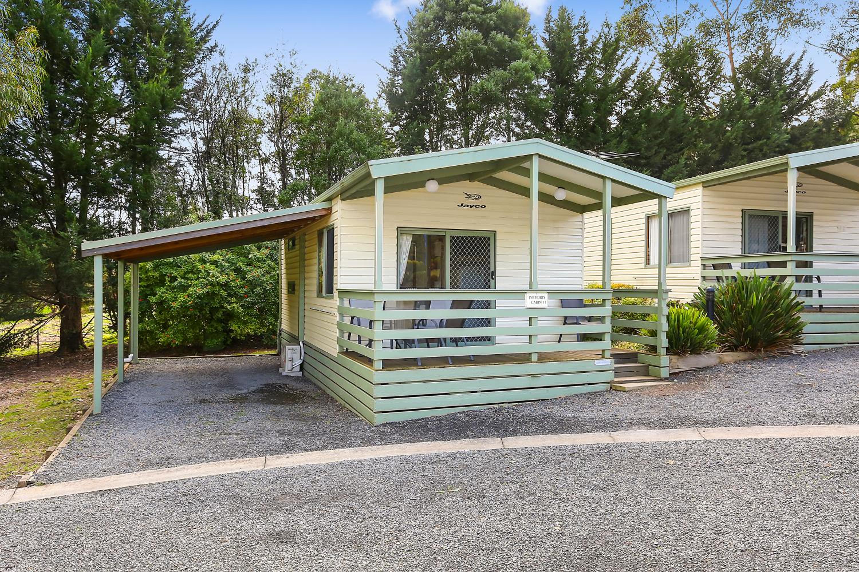 Two-Bedroom Cabin - Sleeps 6 photo 2