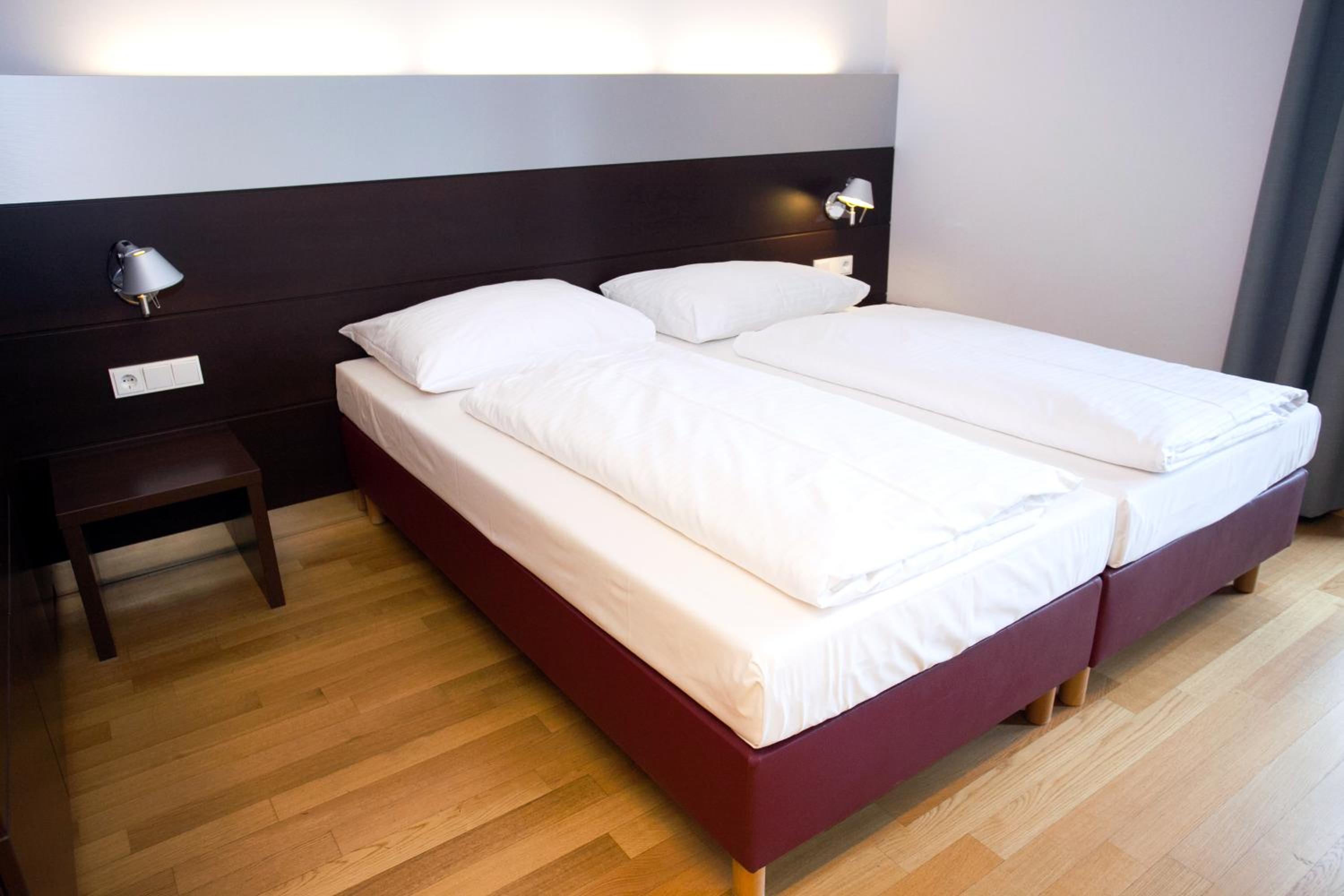 Business Double Room - Photo 14