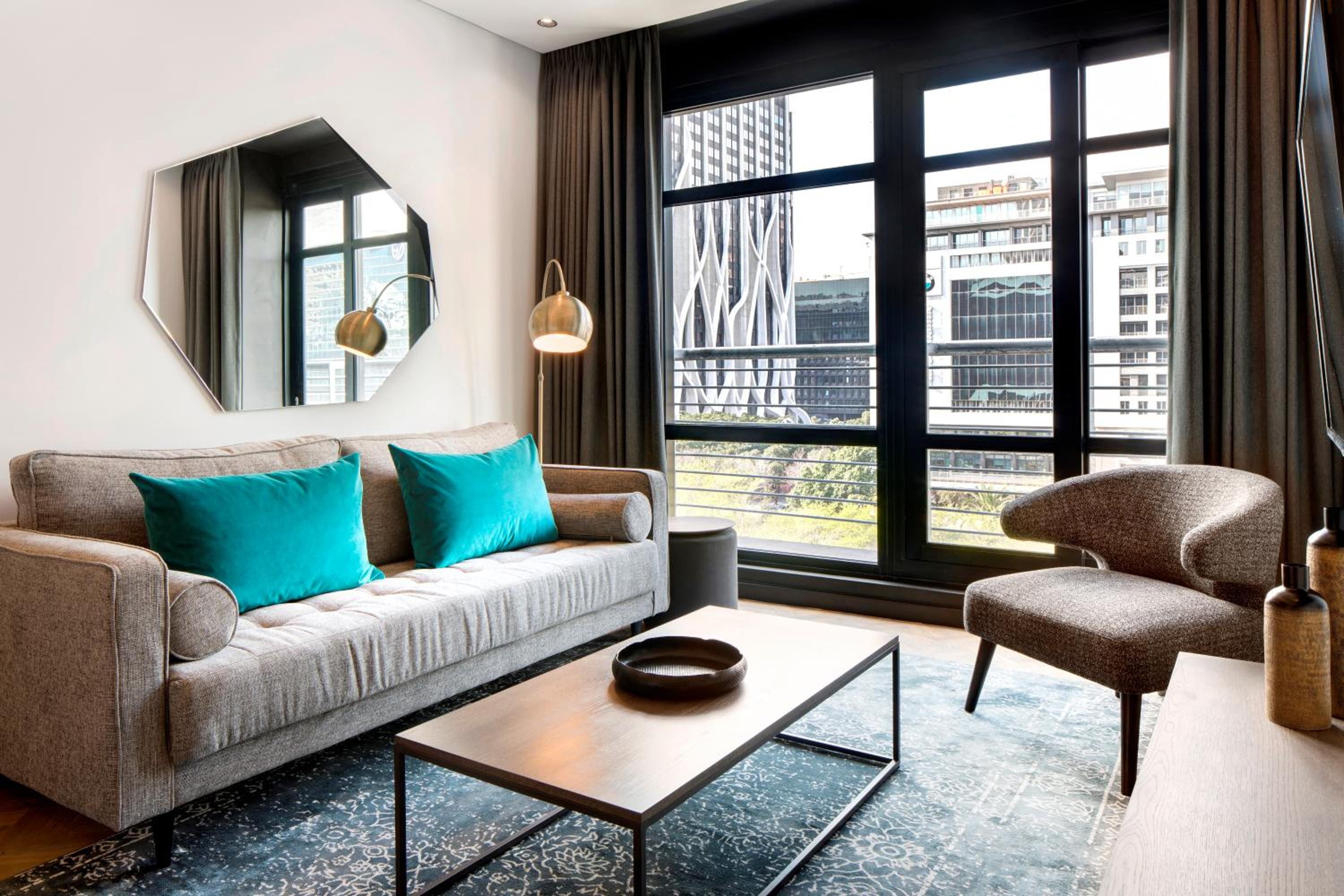 Deluxe Studio Apartment with Mountain View photo 2