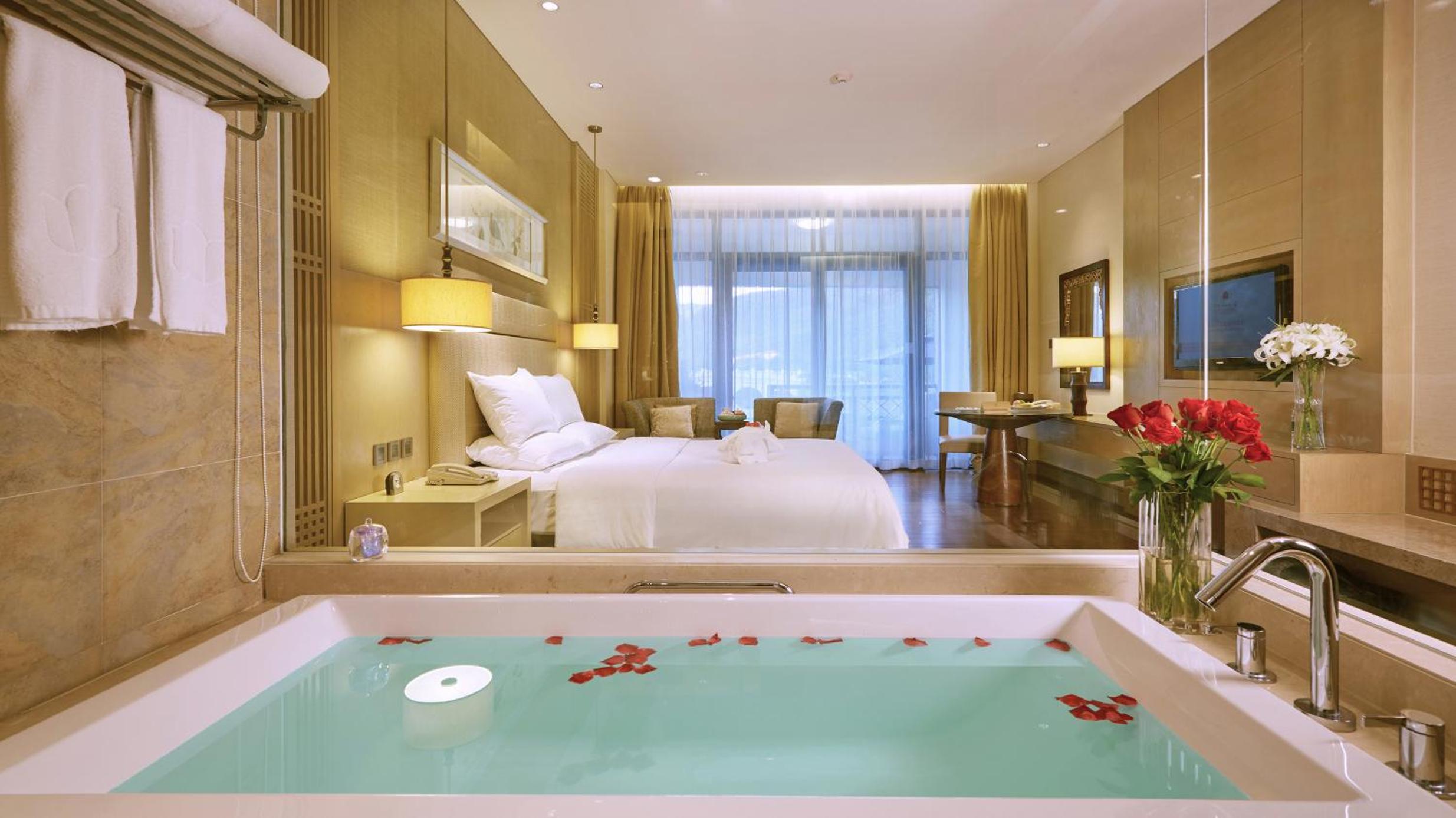 Charming Wuyi Package - Deluxe Queen Room