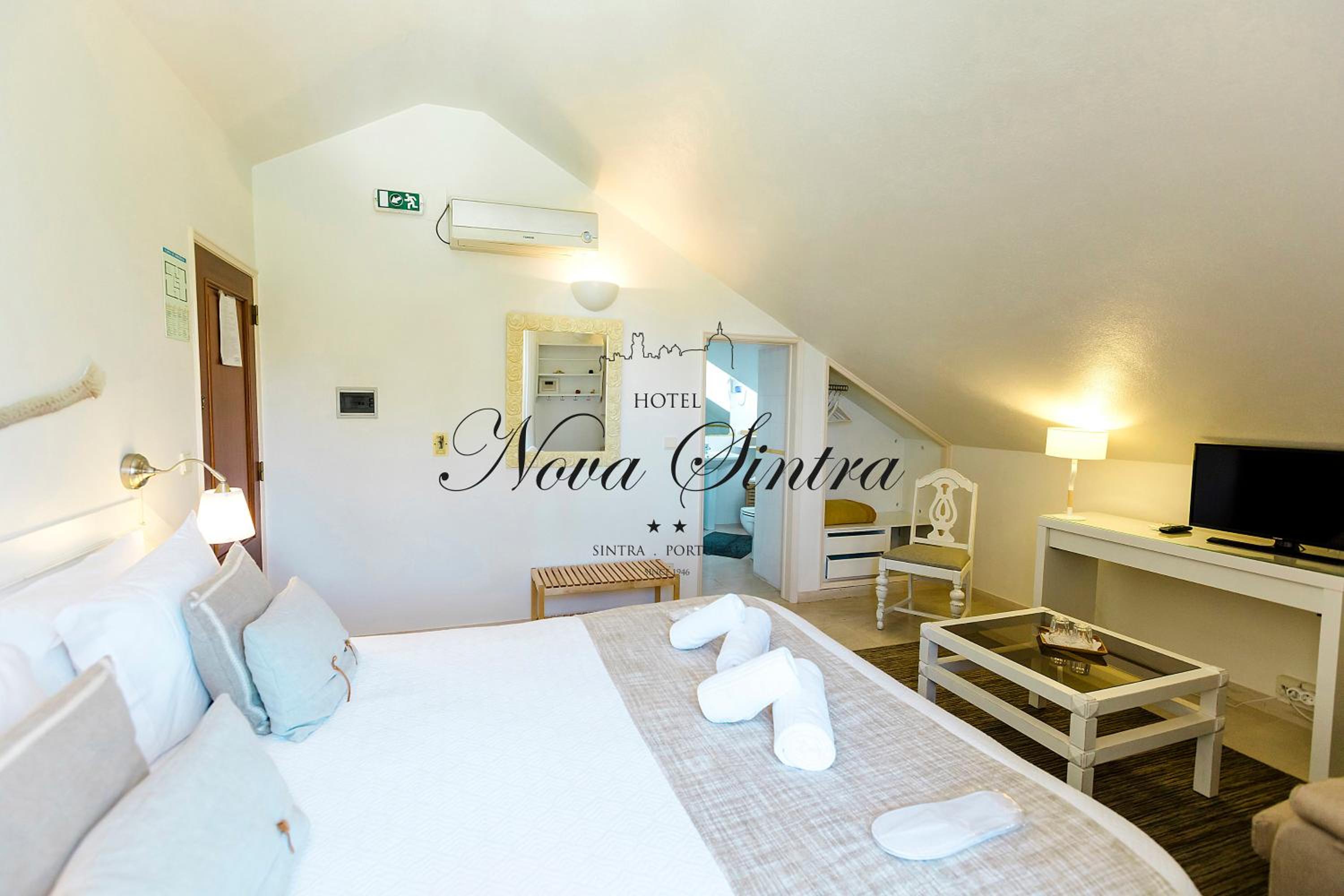 Double Room - Attic photo 2