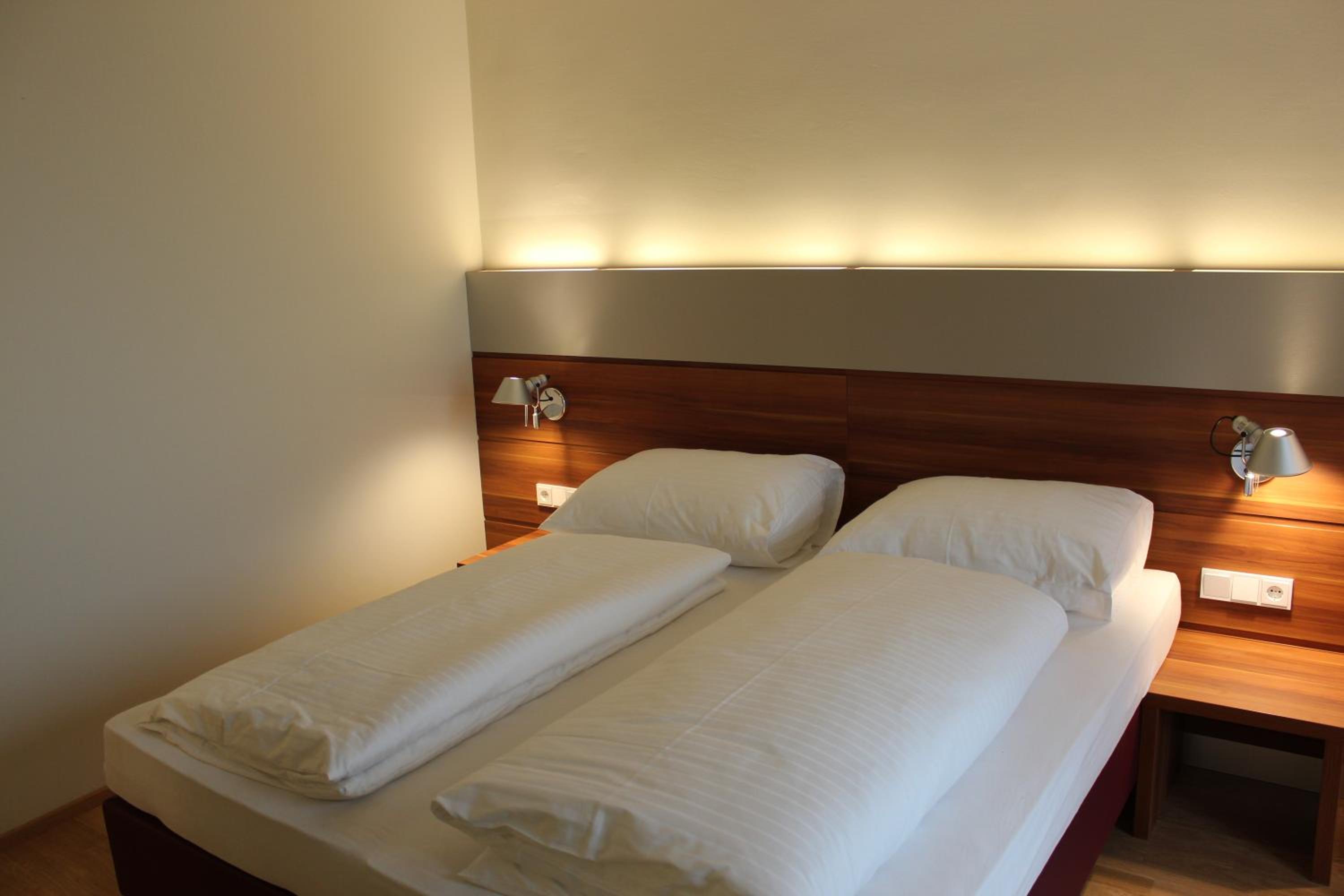 Business Double Room - Photo 17