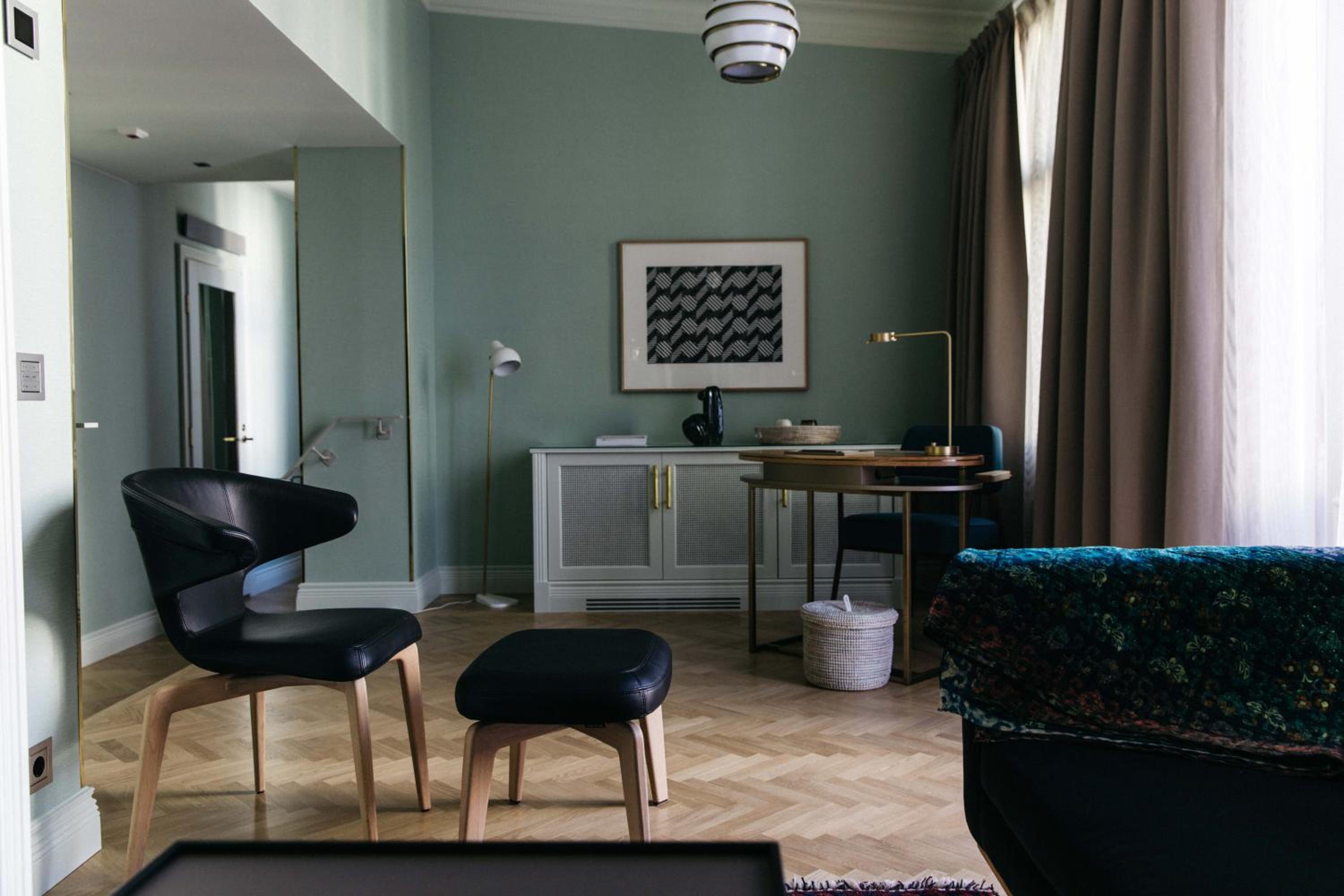 Finlandia Suite with Balcony (spa included)