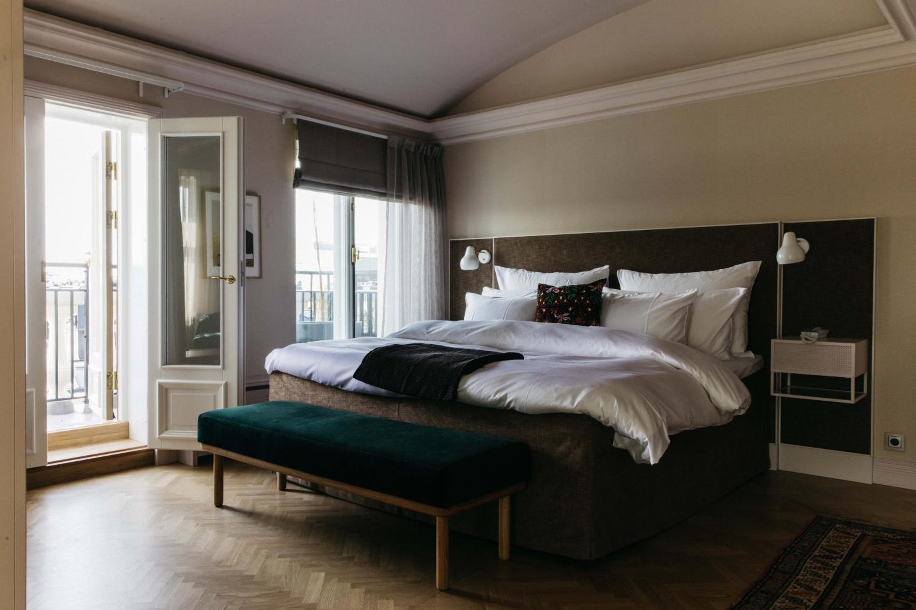 Coupole Suite with City View (spa included)