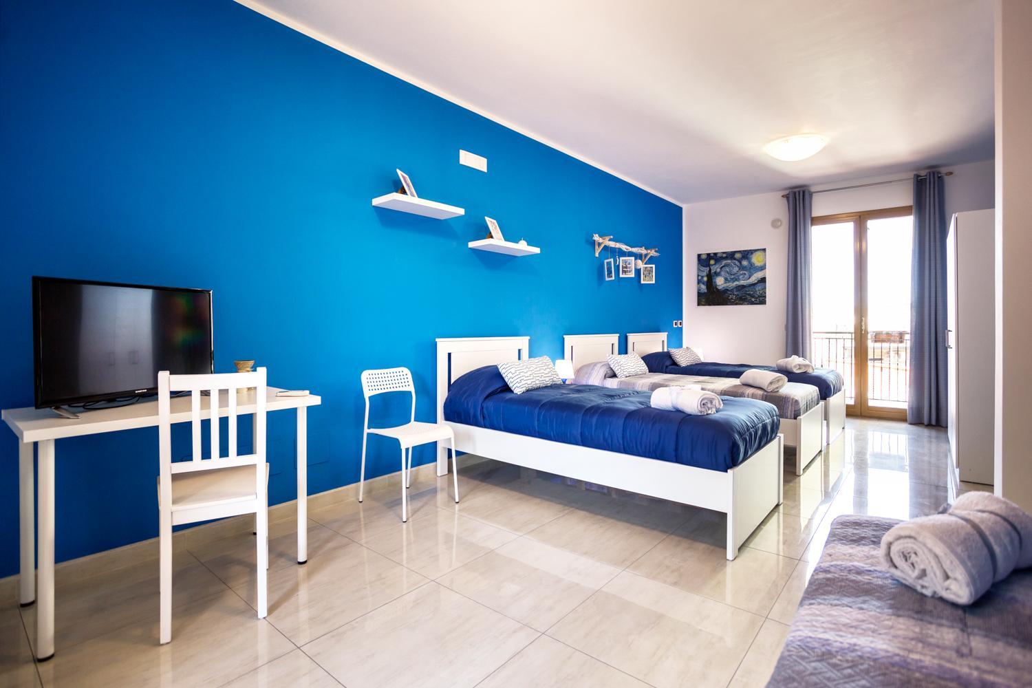 Quadruple Room with Mountain View photo 1