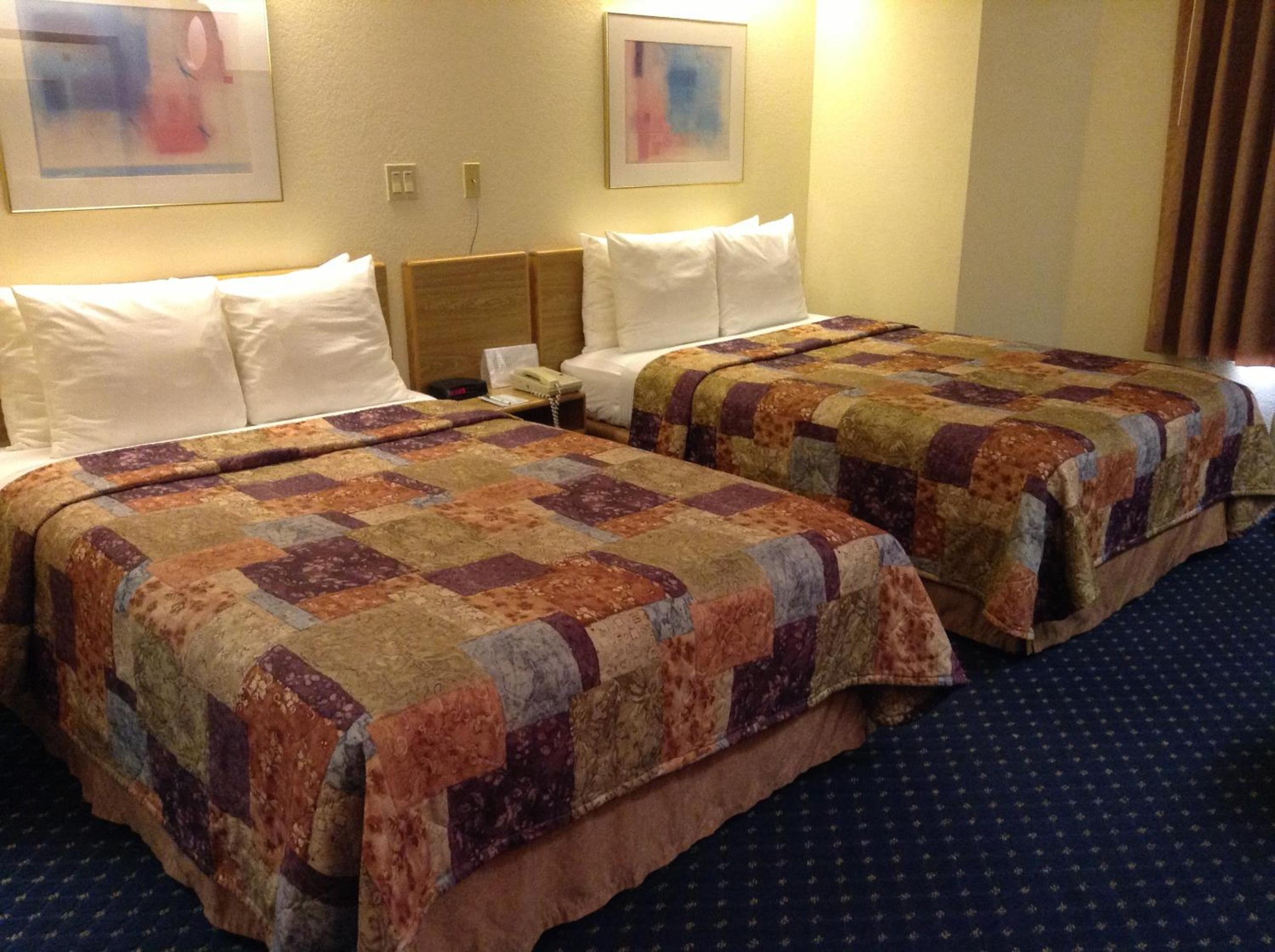 Deluxe Double Room with Two Double Beds - Non-Smoking - Photo 1