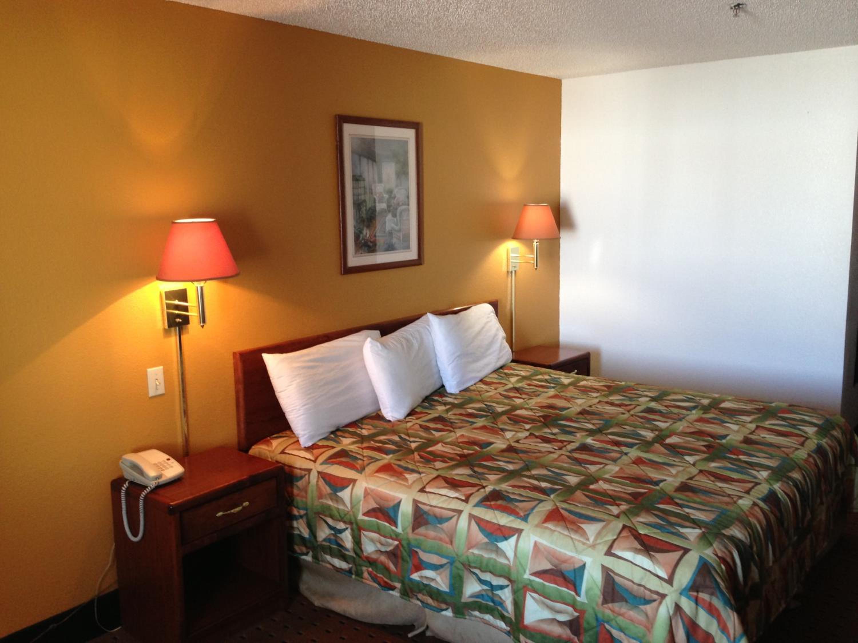 King Suite - Photo 1