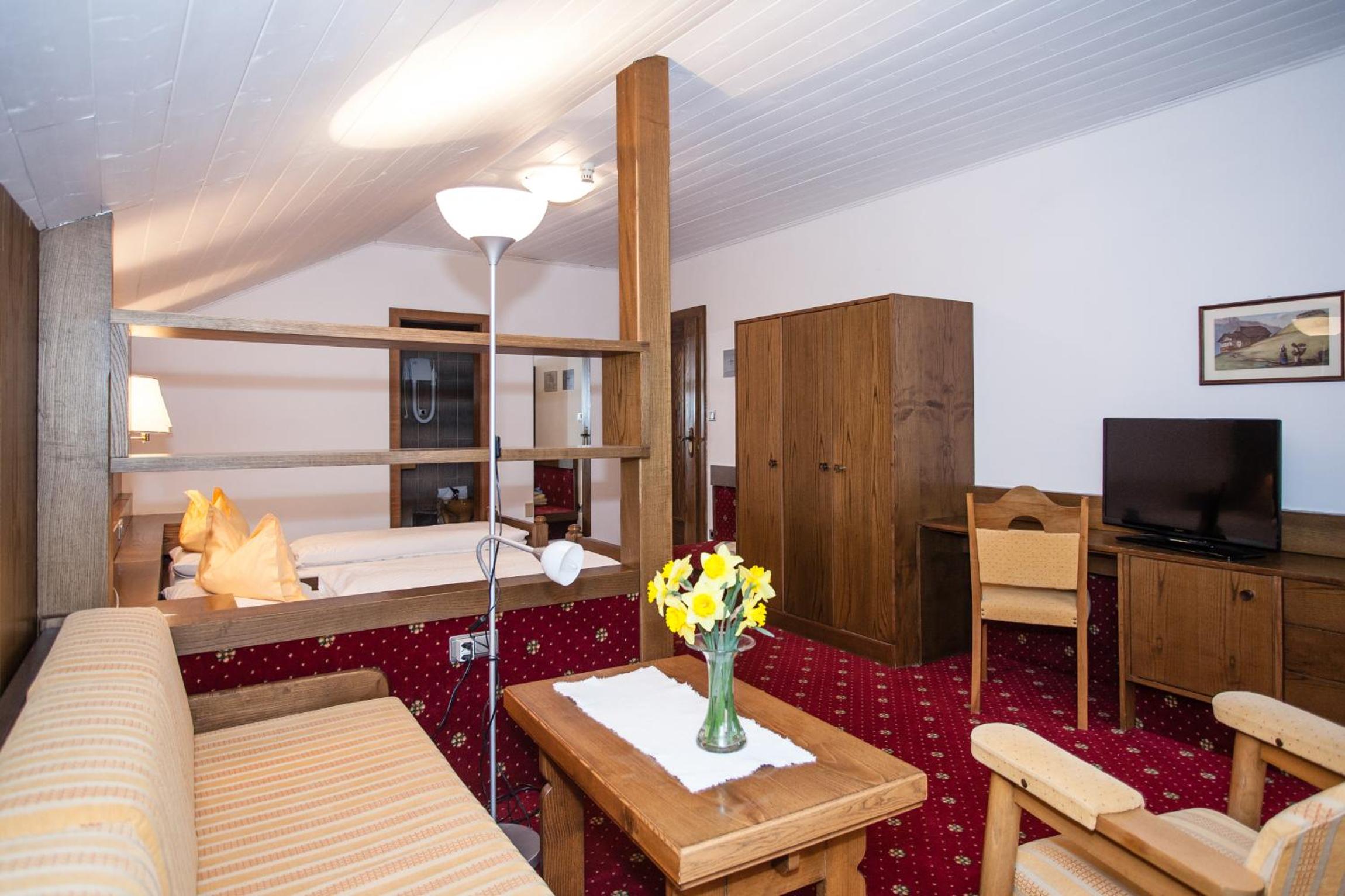 Economy Double or Twin Room photo 3