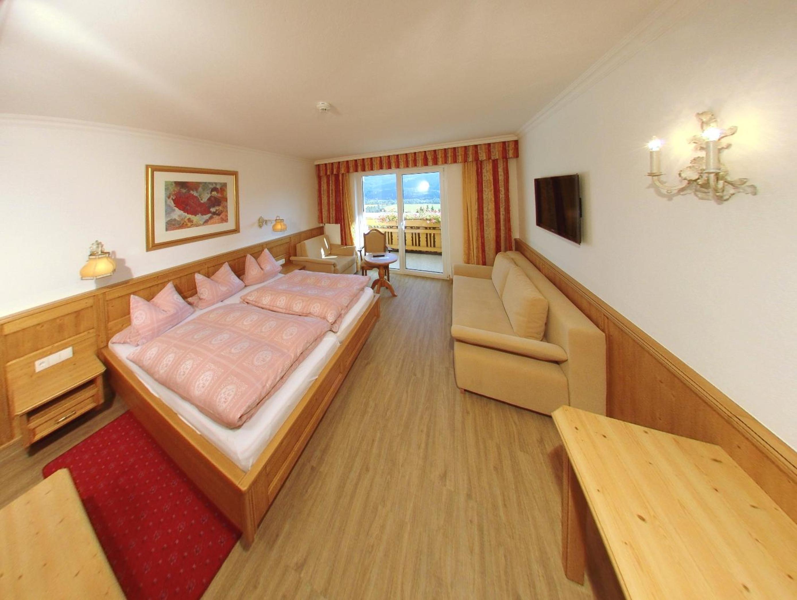 Deluxe Double Room photo 1