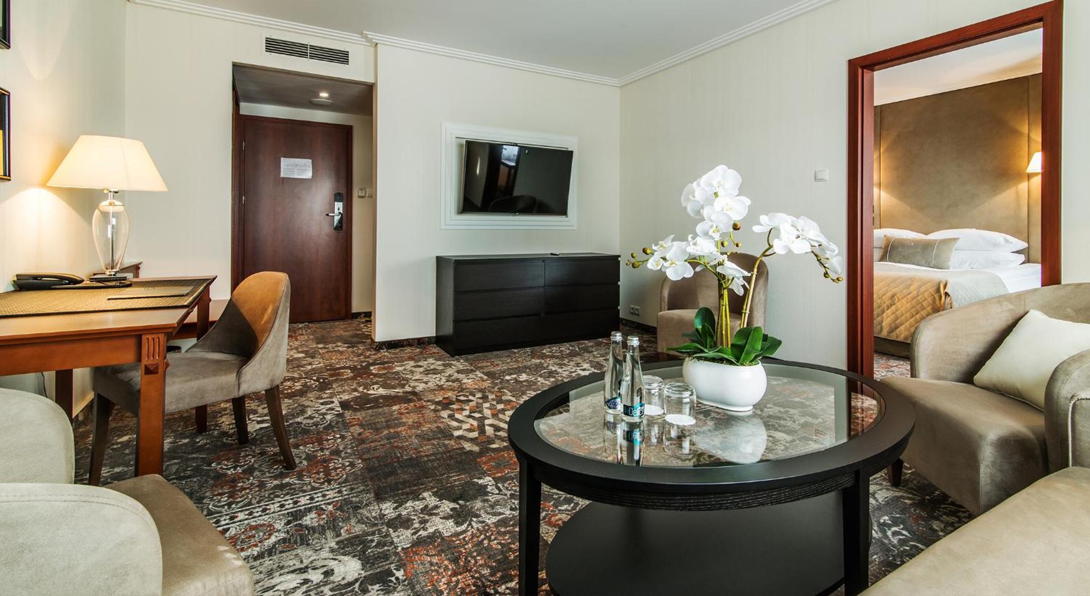 Apartment - Photo 4