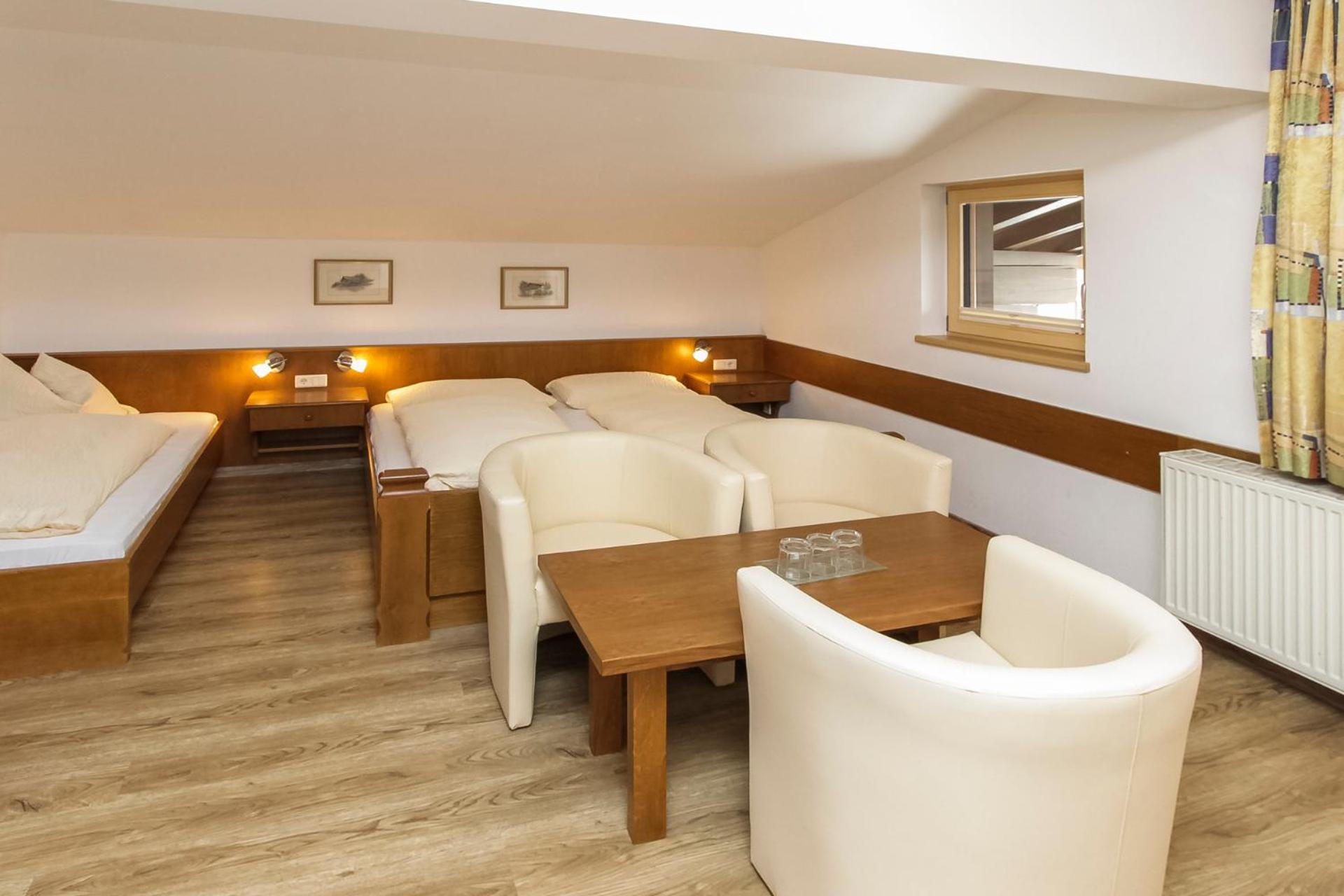 Triple Room photo 2