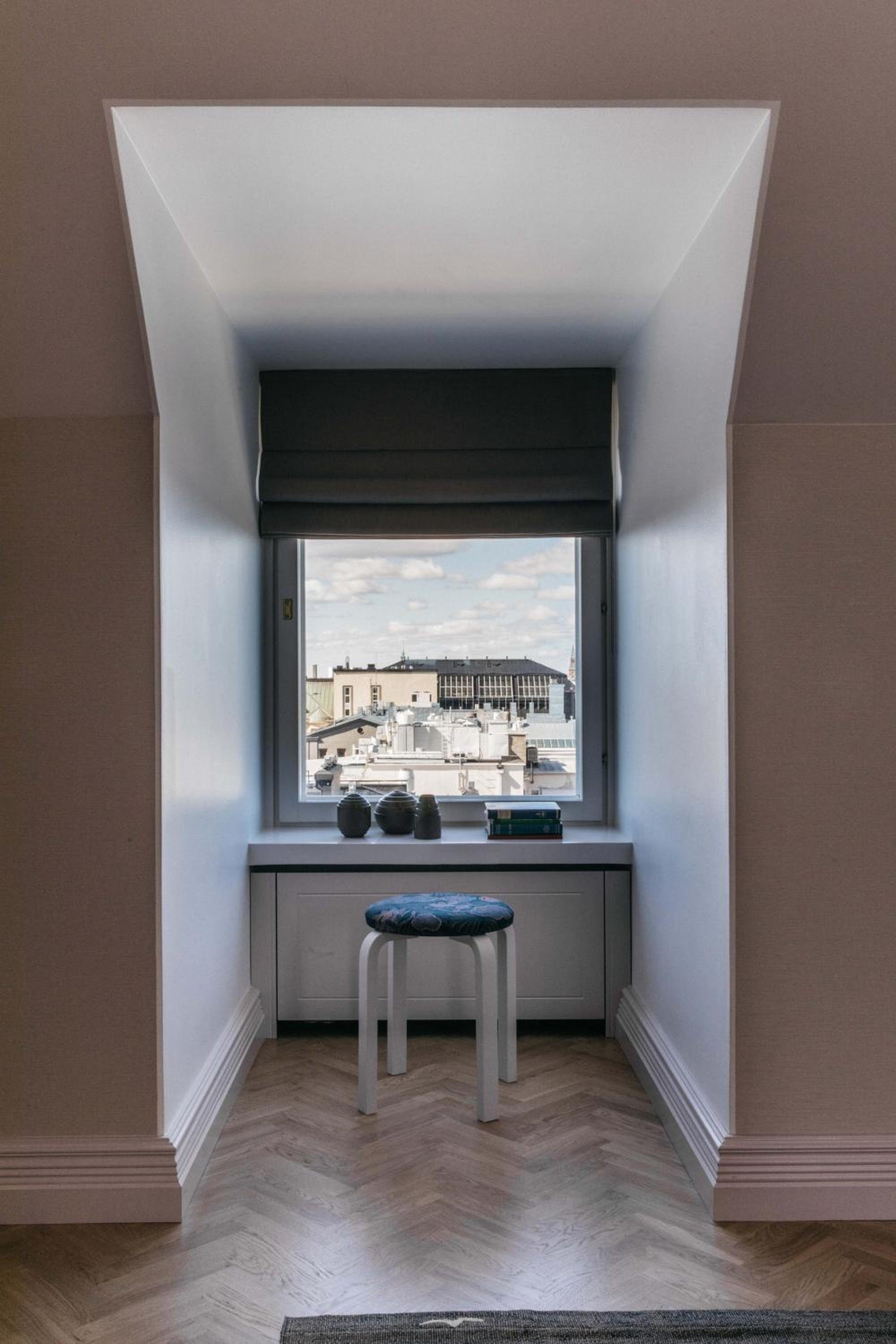 Sky Attic Studio (spa included)