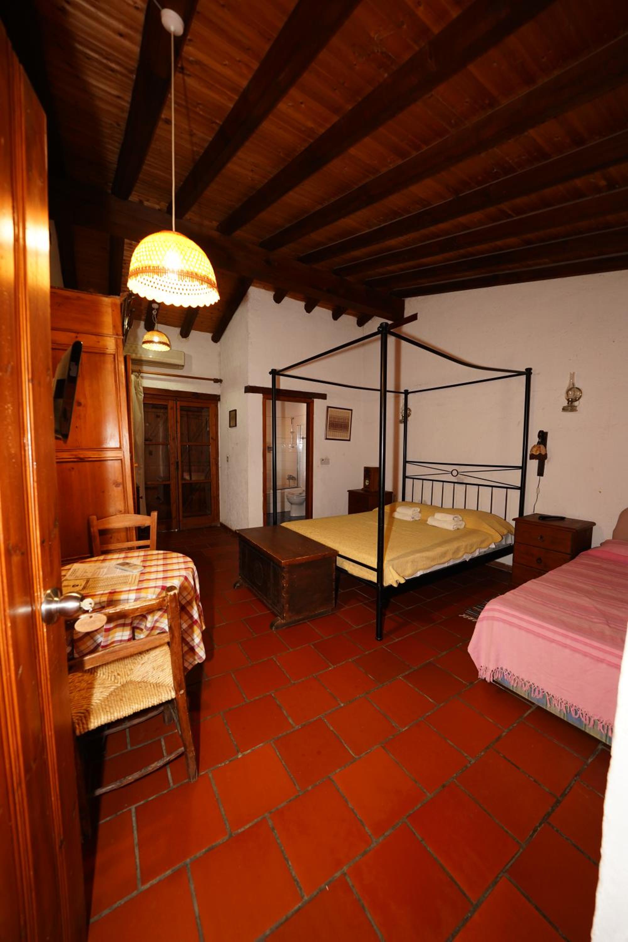 Double room with Single Spa Bath photo 1