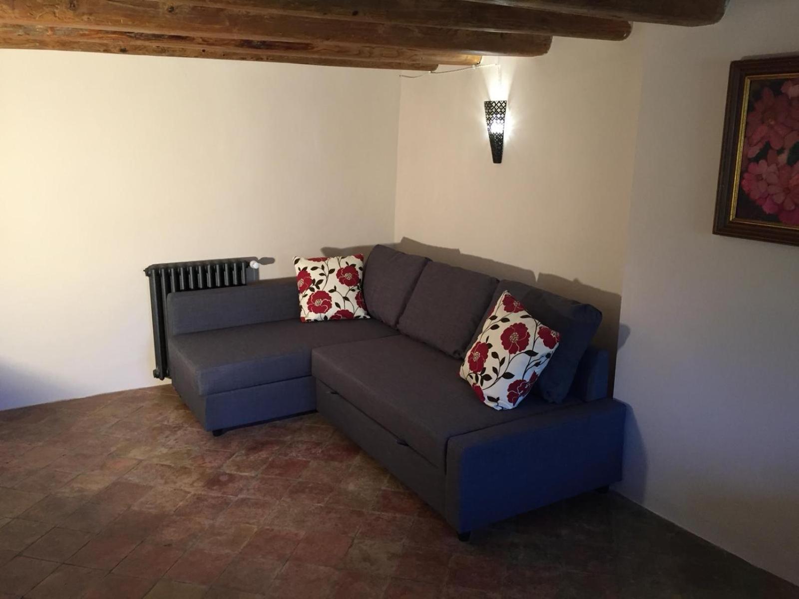 Family Room - Photo 6