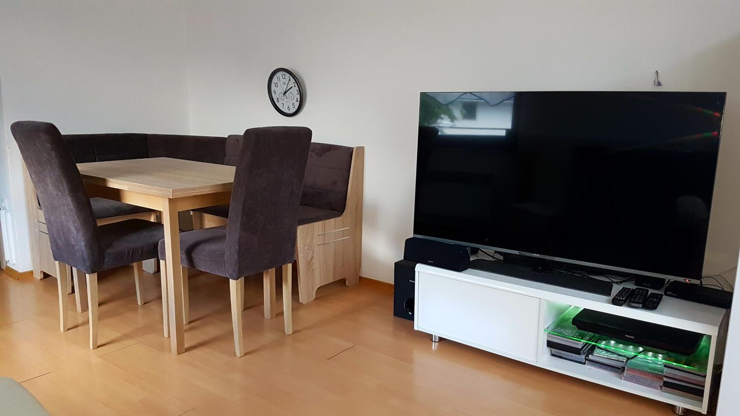 Apartment with Balcony - Photo 10